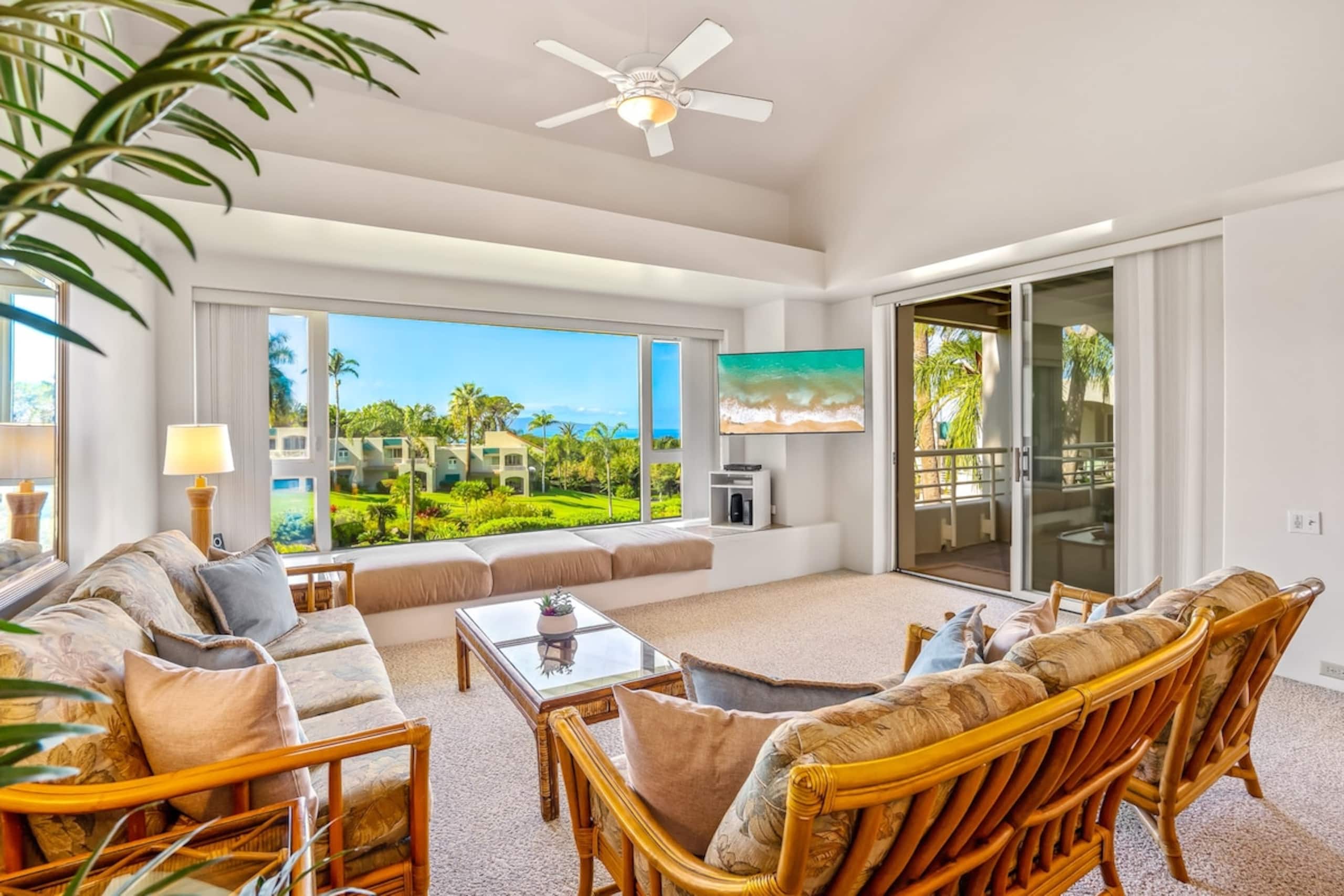 Ocean view condo w/ pool and hot tub - Photo 2