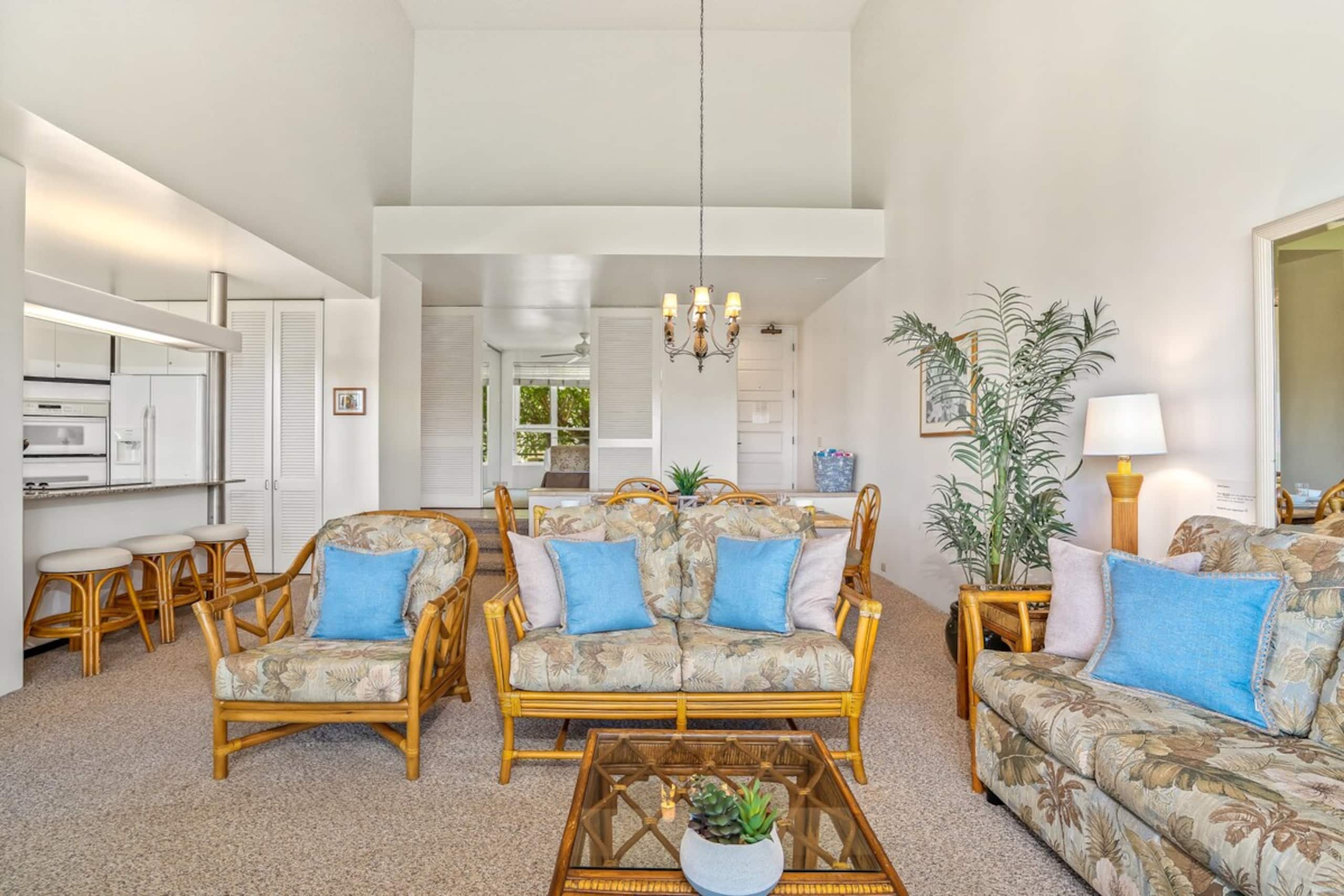 Ocean view condo w/ pool and hot tub - Photo 5