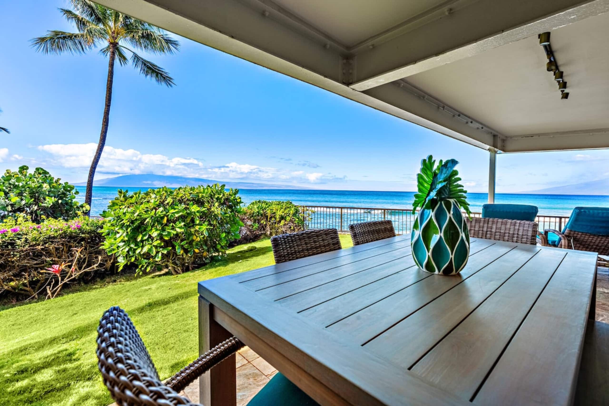 Premier Corner 2BR on West Maui Oceanfront - Photo 2