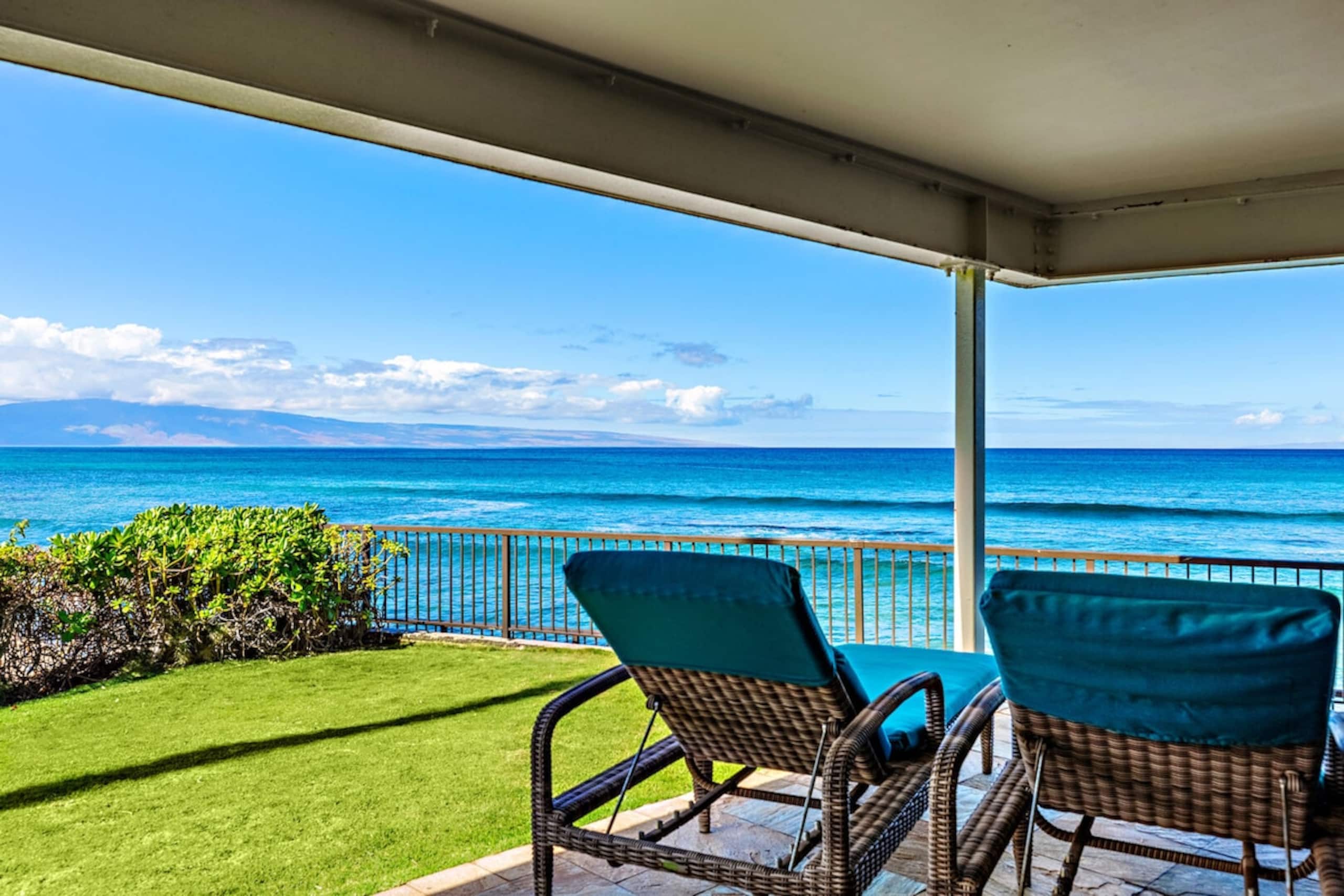 Premier Corner 2BR on West Maui Oceanfront - Photo 7