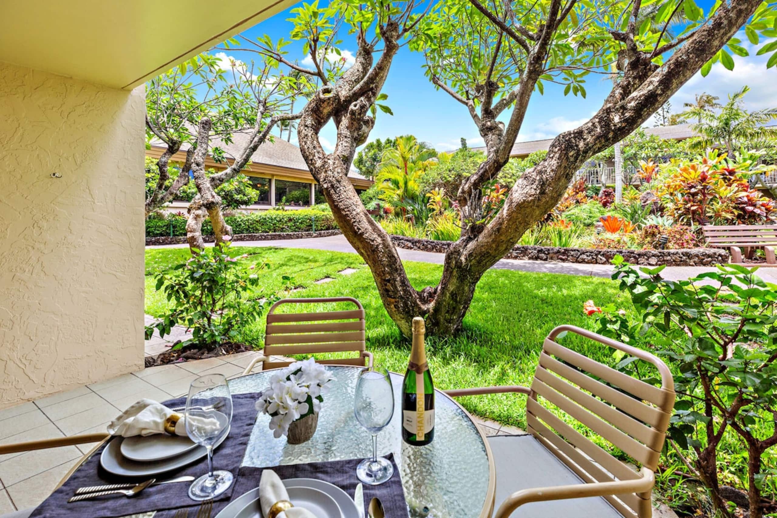 Cozy Studio just steps from famous Napili Bay - Main photo