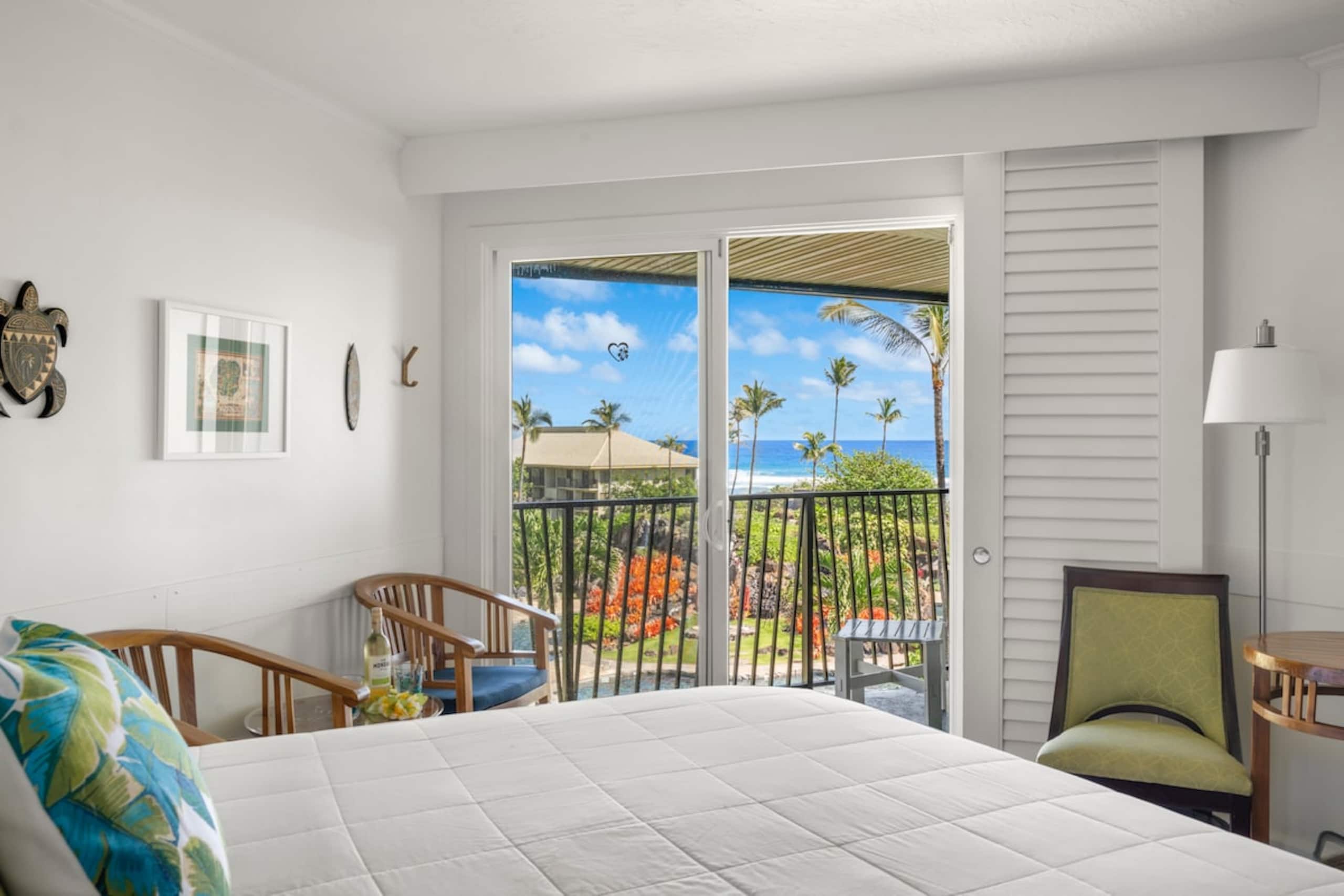 Kauai Beach Resort, Deluxe Ocean View Suite - Photo 2
