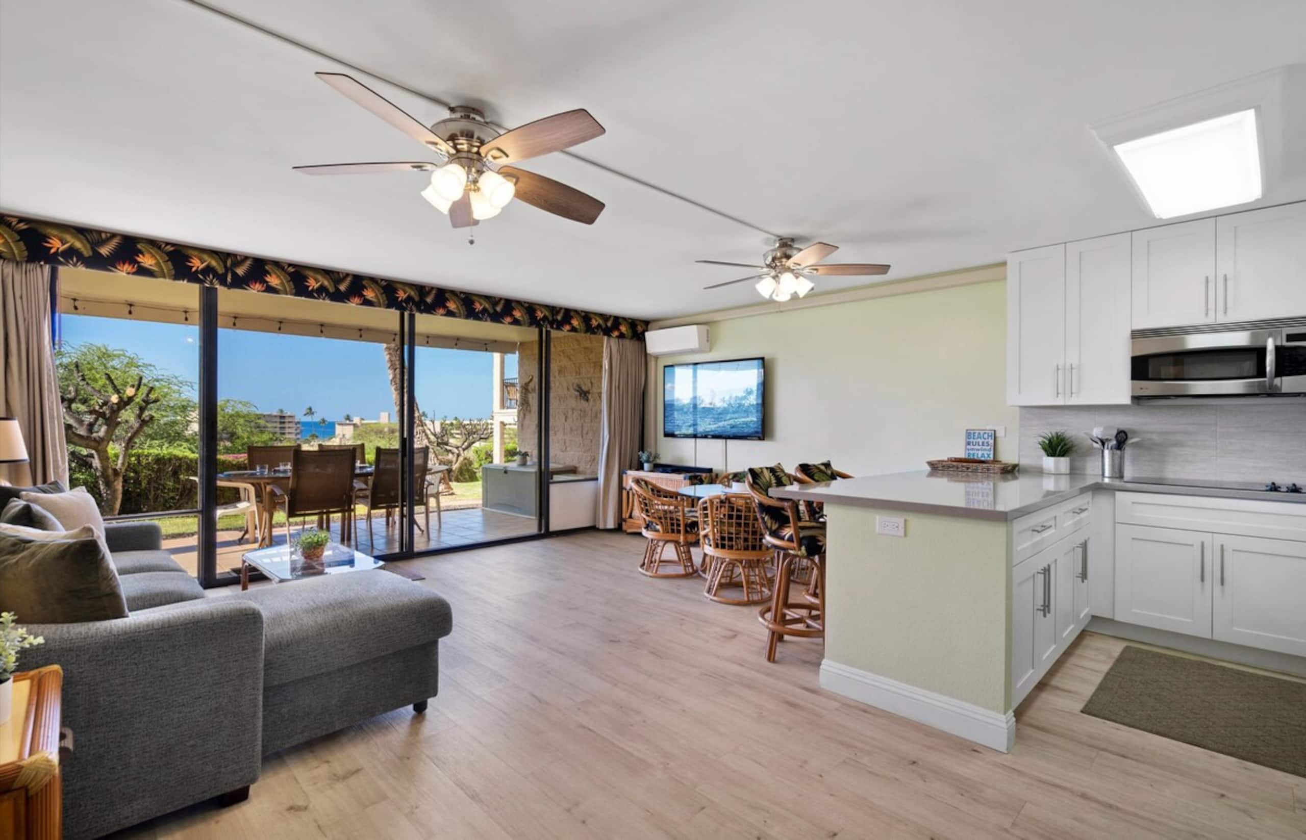 Beachfront Kihei condo w/ pool and lanai - Photo 14