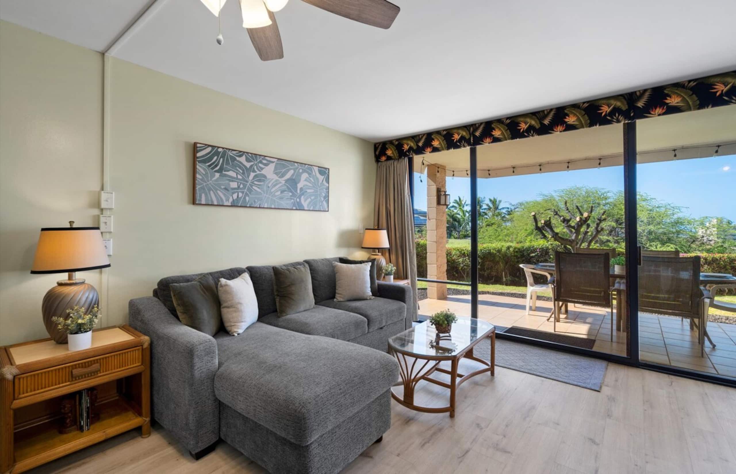 Beachfront Kihei condo w/ pool and lanai - Photo 19