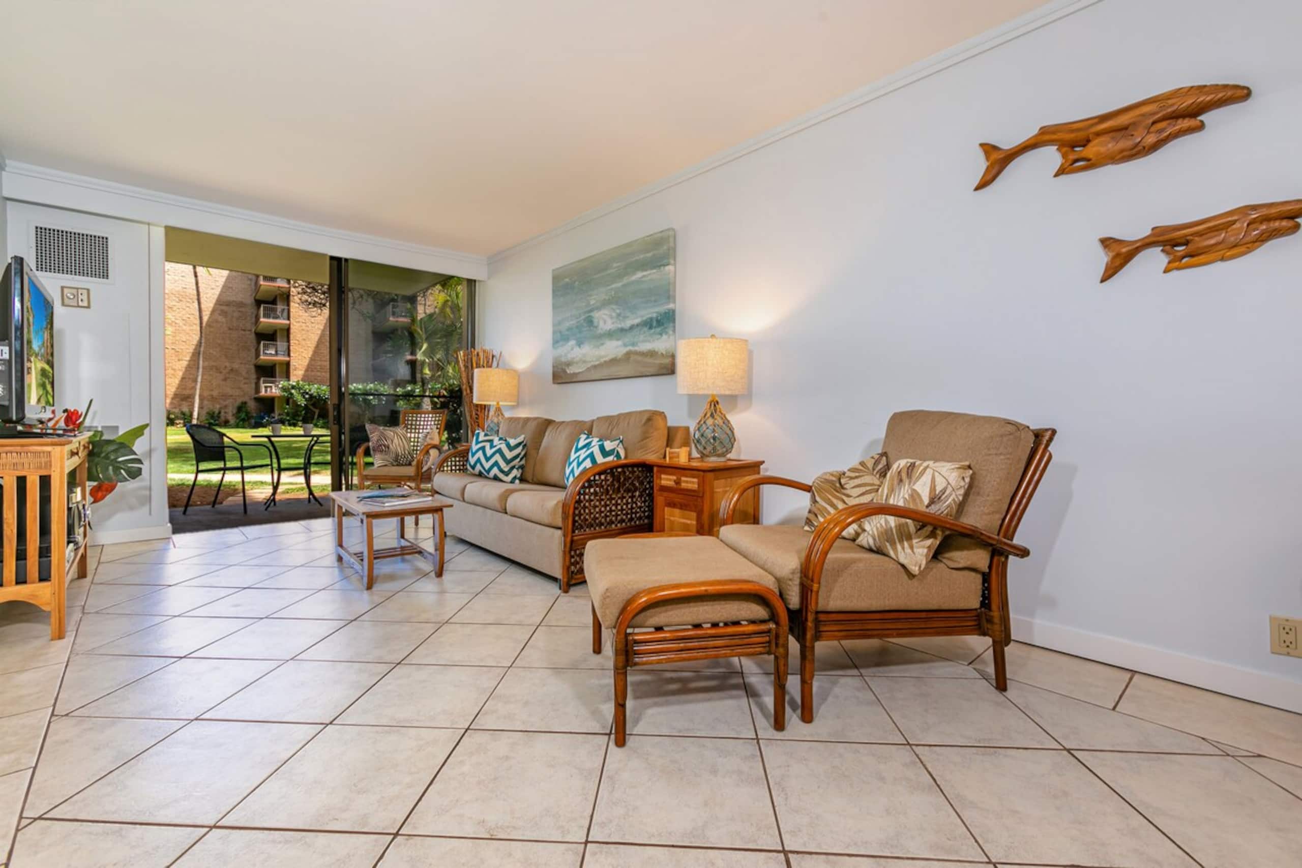 Kauhale Makai Oceanfront Condo w/ Pool & Hot Tub - Photo 1