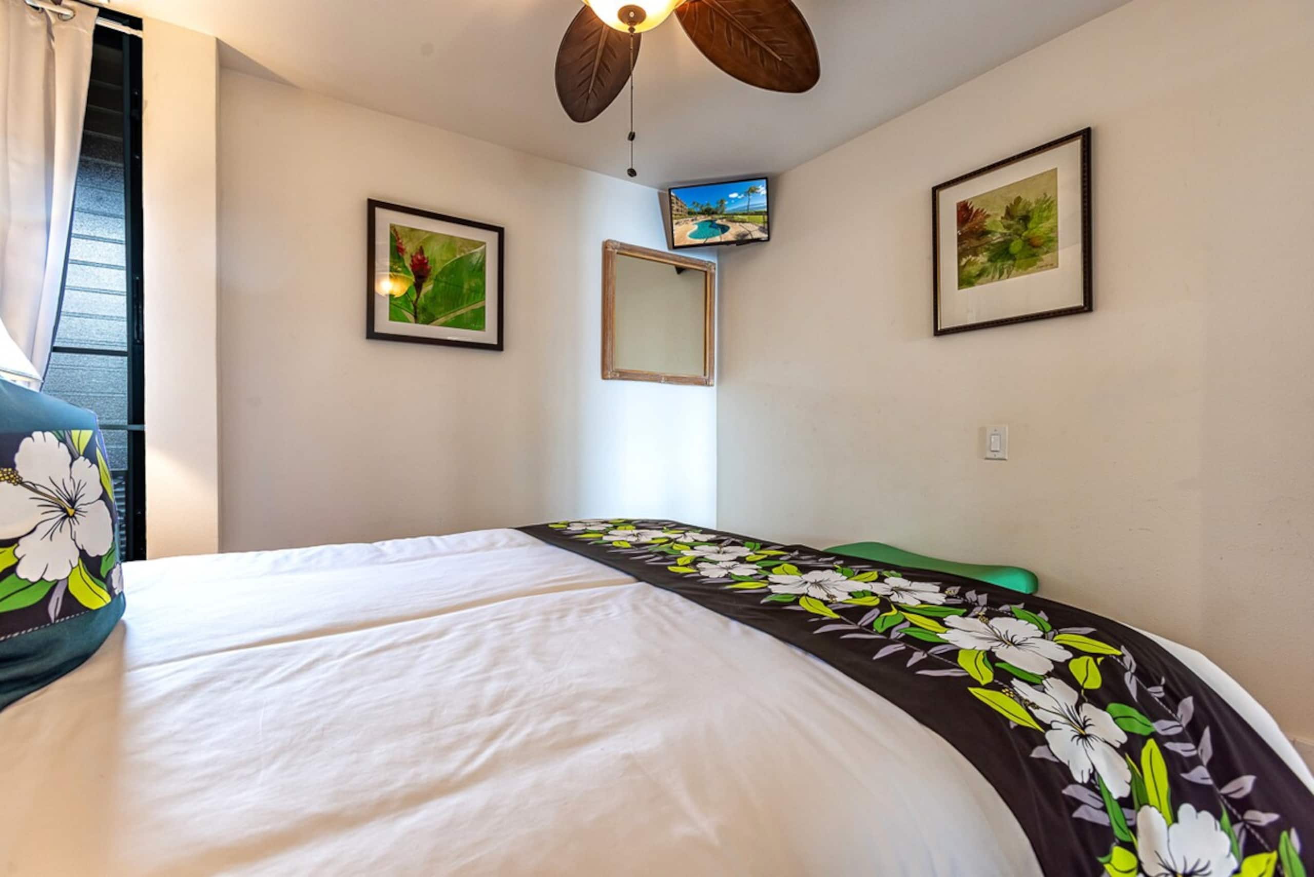 Oceanfront condo w/ whale watching views - Photo 26
