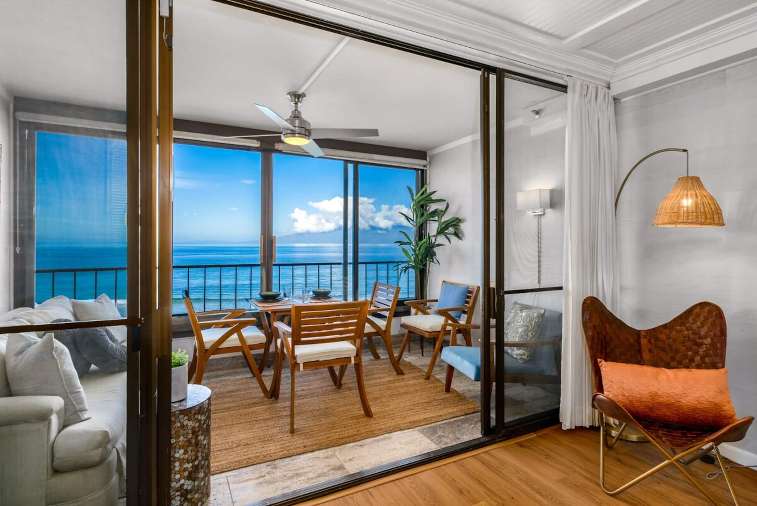 Oceanfront studio w/ lanai and sunset views - Photo 7
