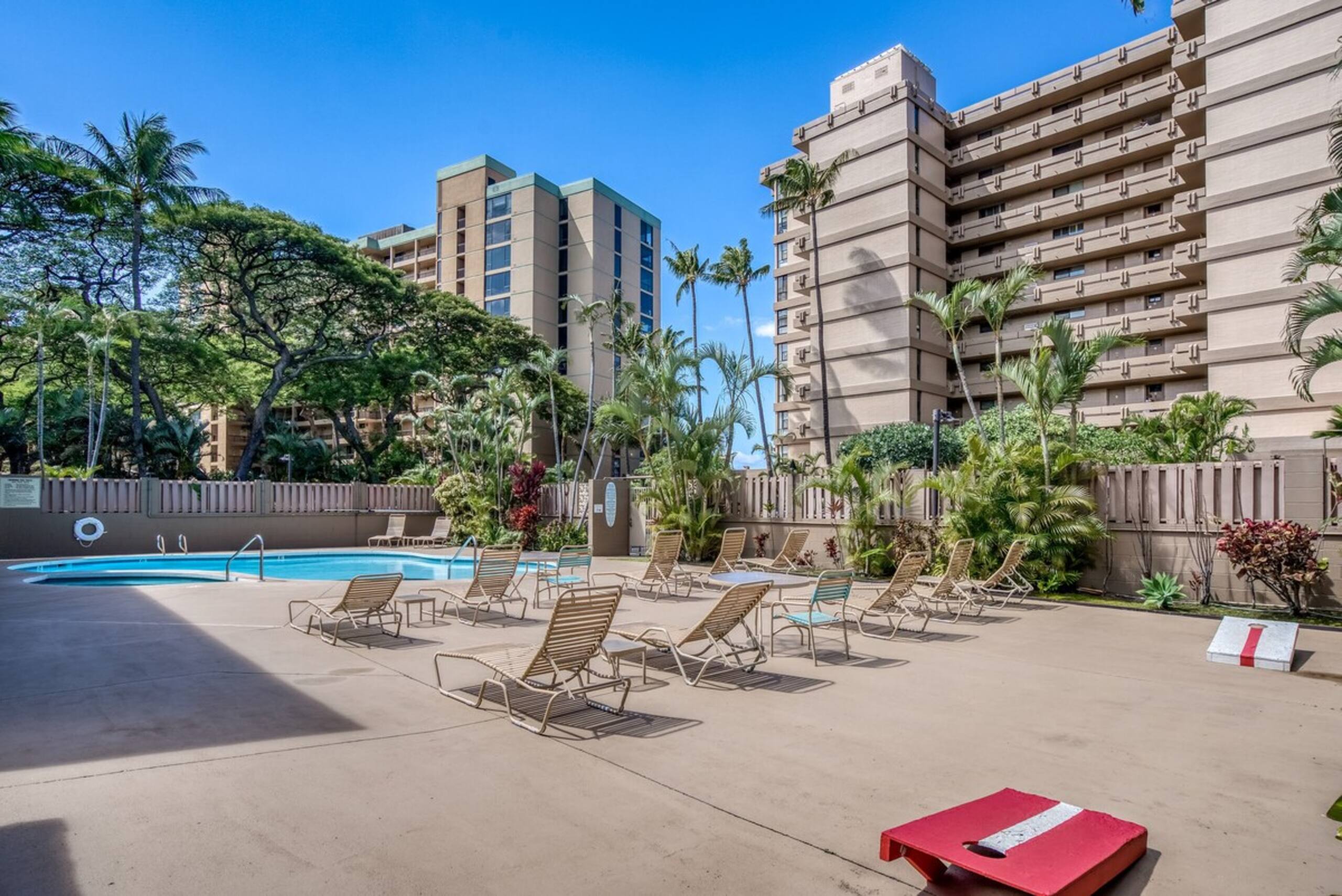 Oceanfront studio w/ lanai and sunset views - Photo 32