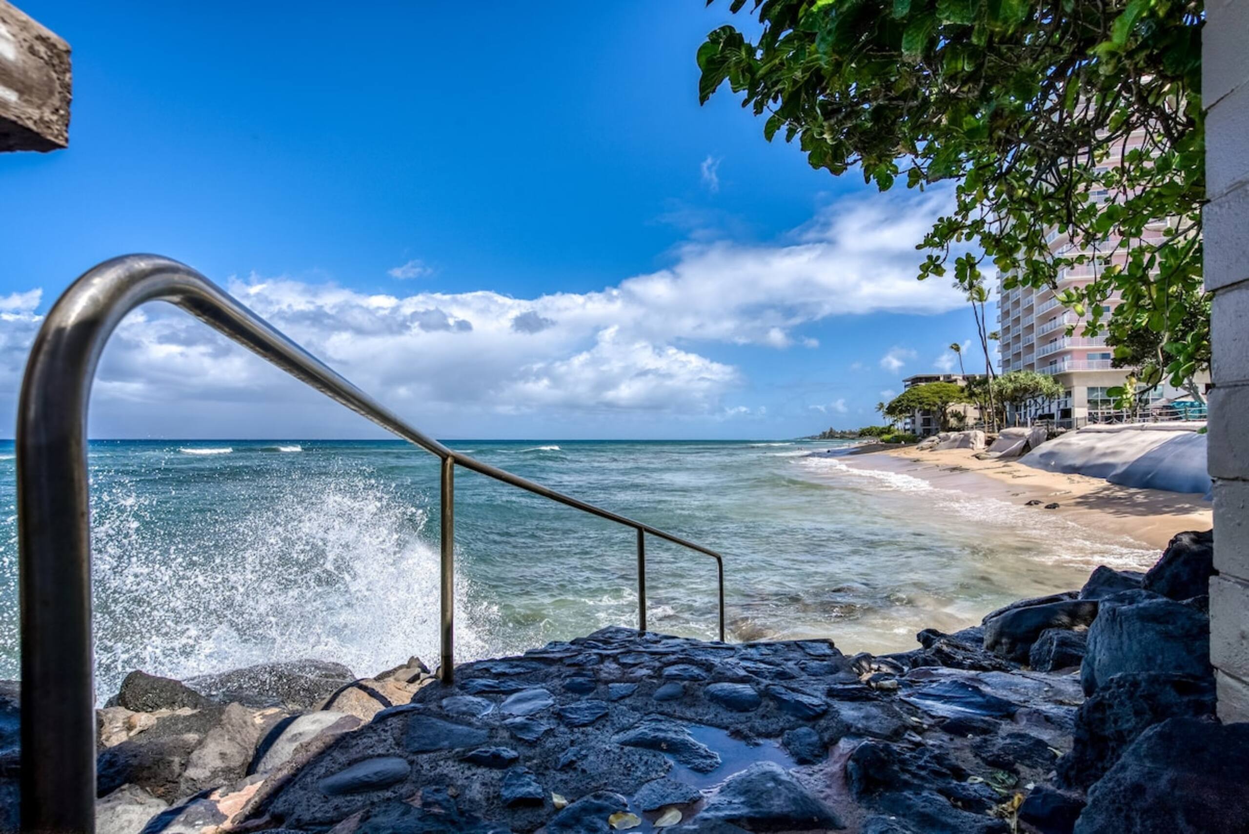 Oceanfront studio w/ lanai and sunset views - Photo 53