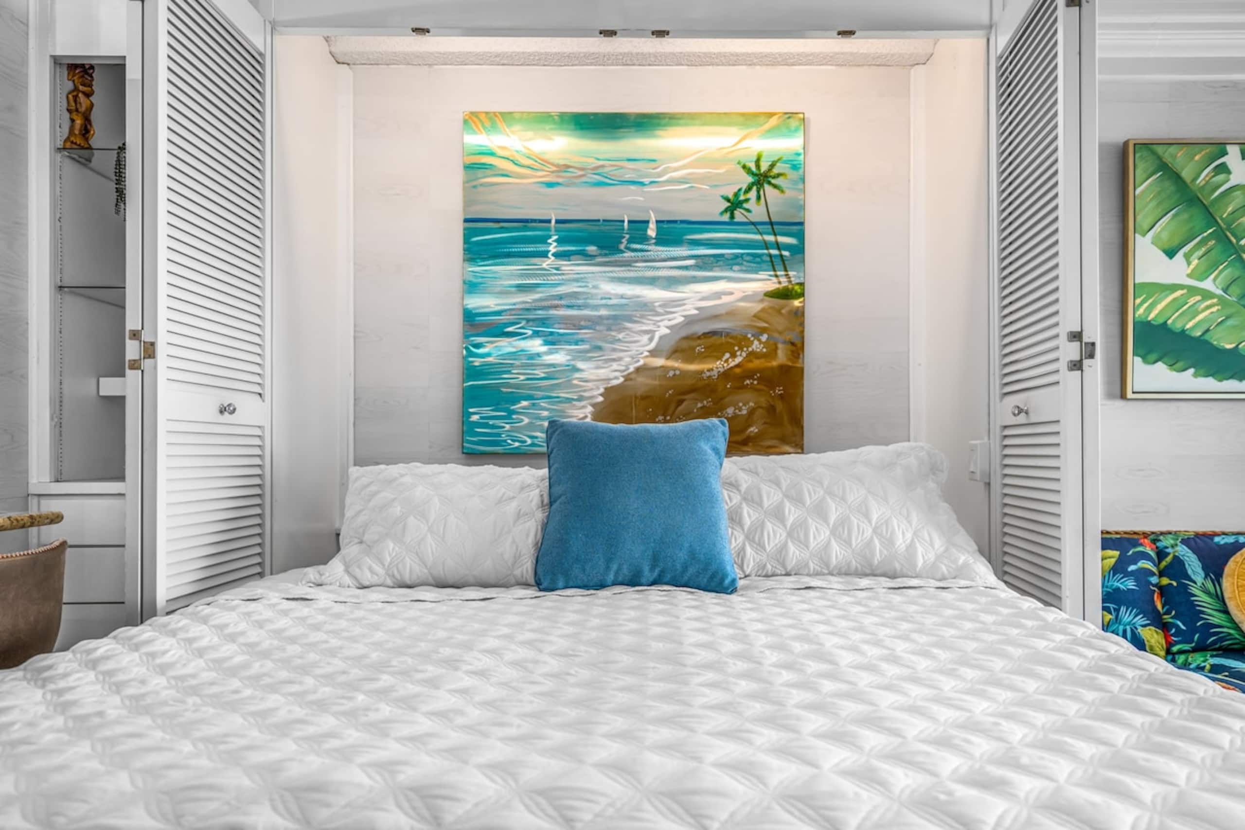 Oceanfront studio w/ lanai and sunset views - Photo 10