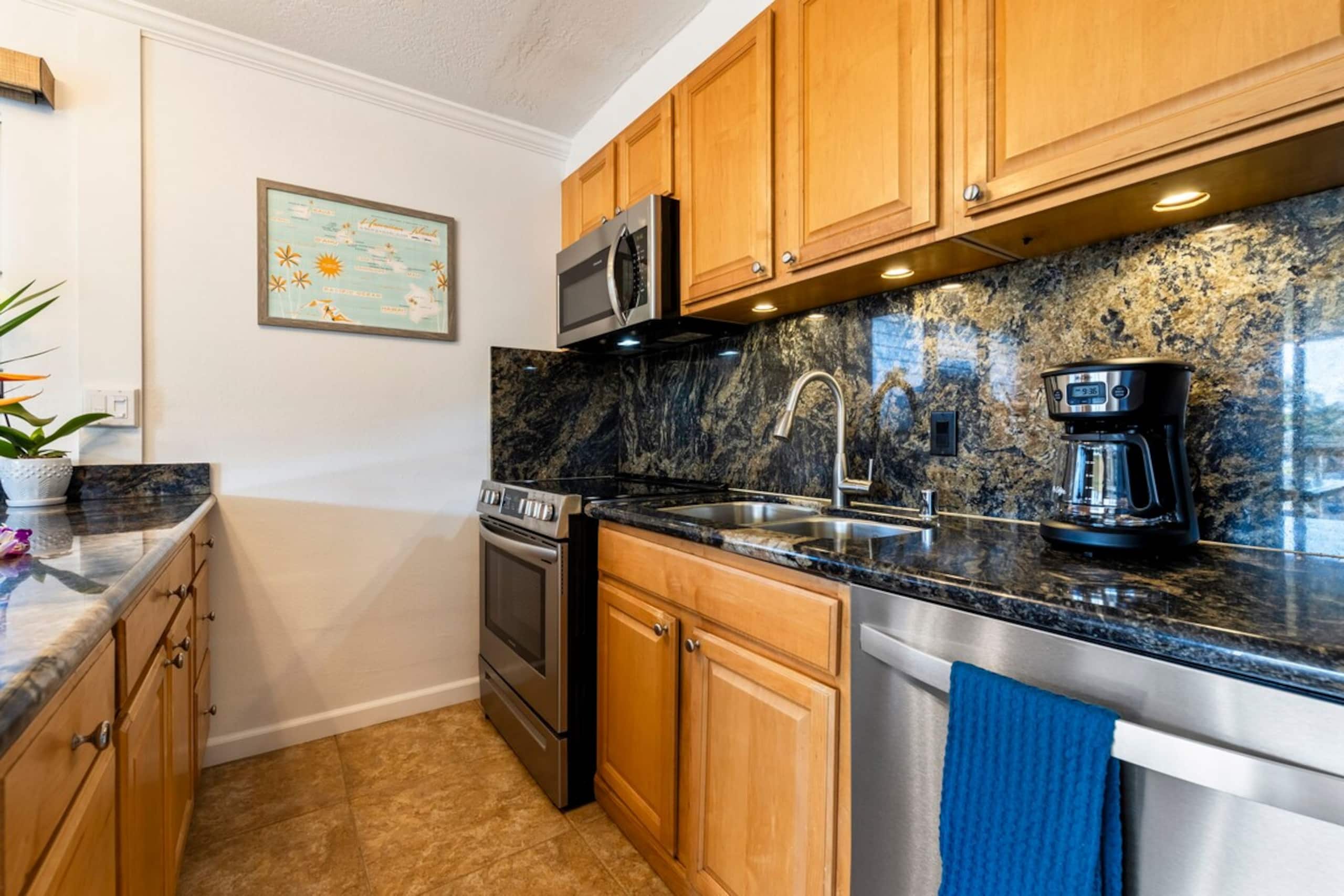 Spectacular Ocean & Beach Views 1 bdrm/ 1 bath - Photo 6