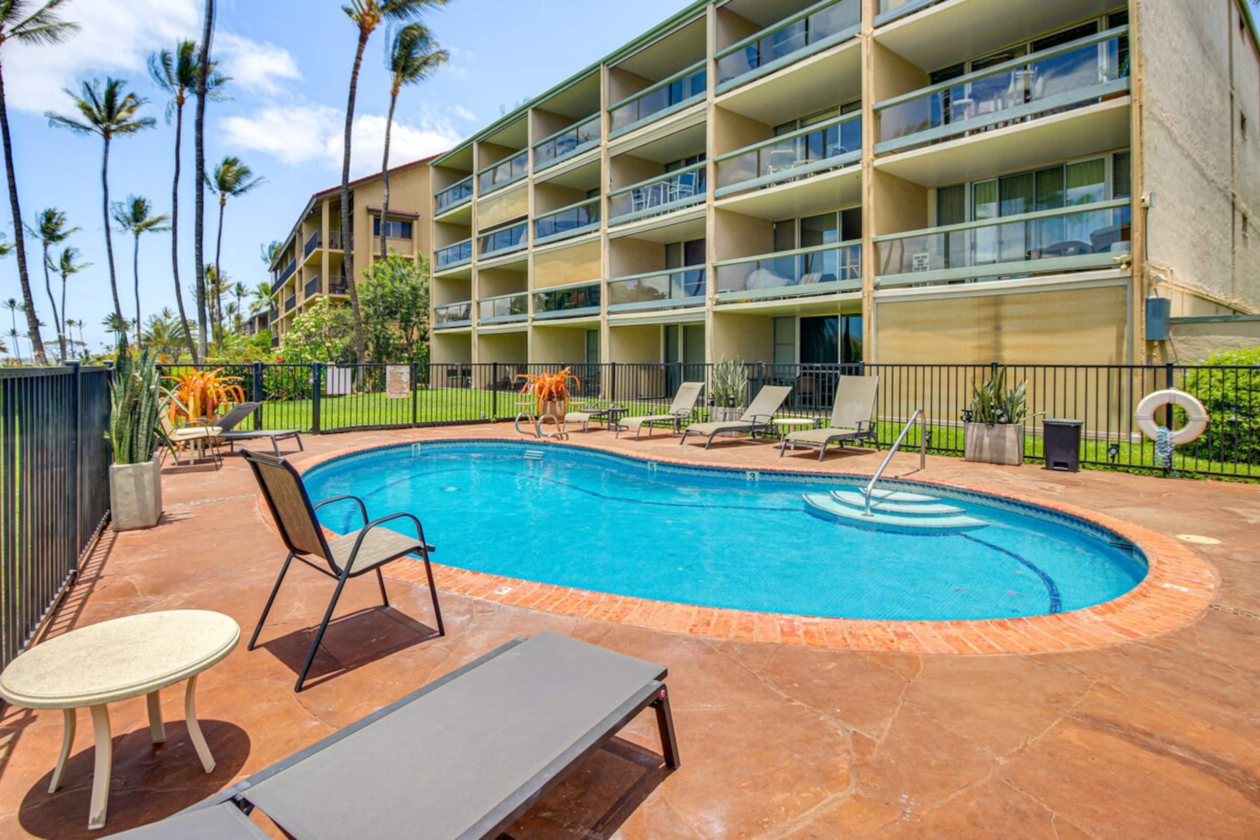 Gorgeous Oceanfront Condo with Spectacular Views - Photo 25
