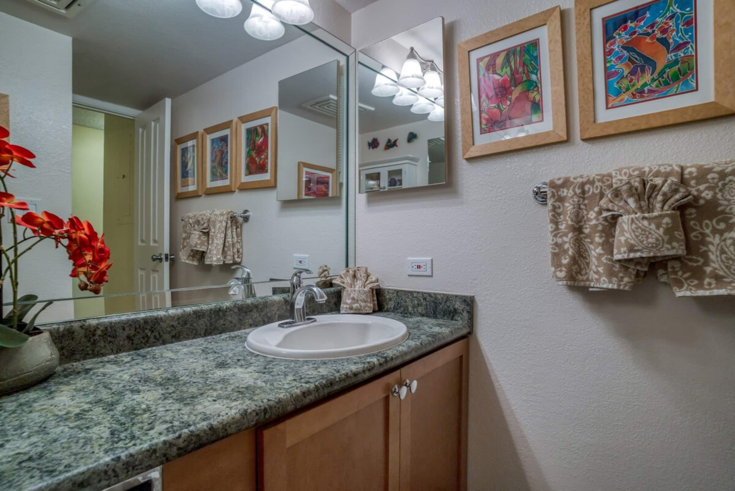 Beachfront condo steps from Kamaole Beach III - Photo 38