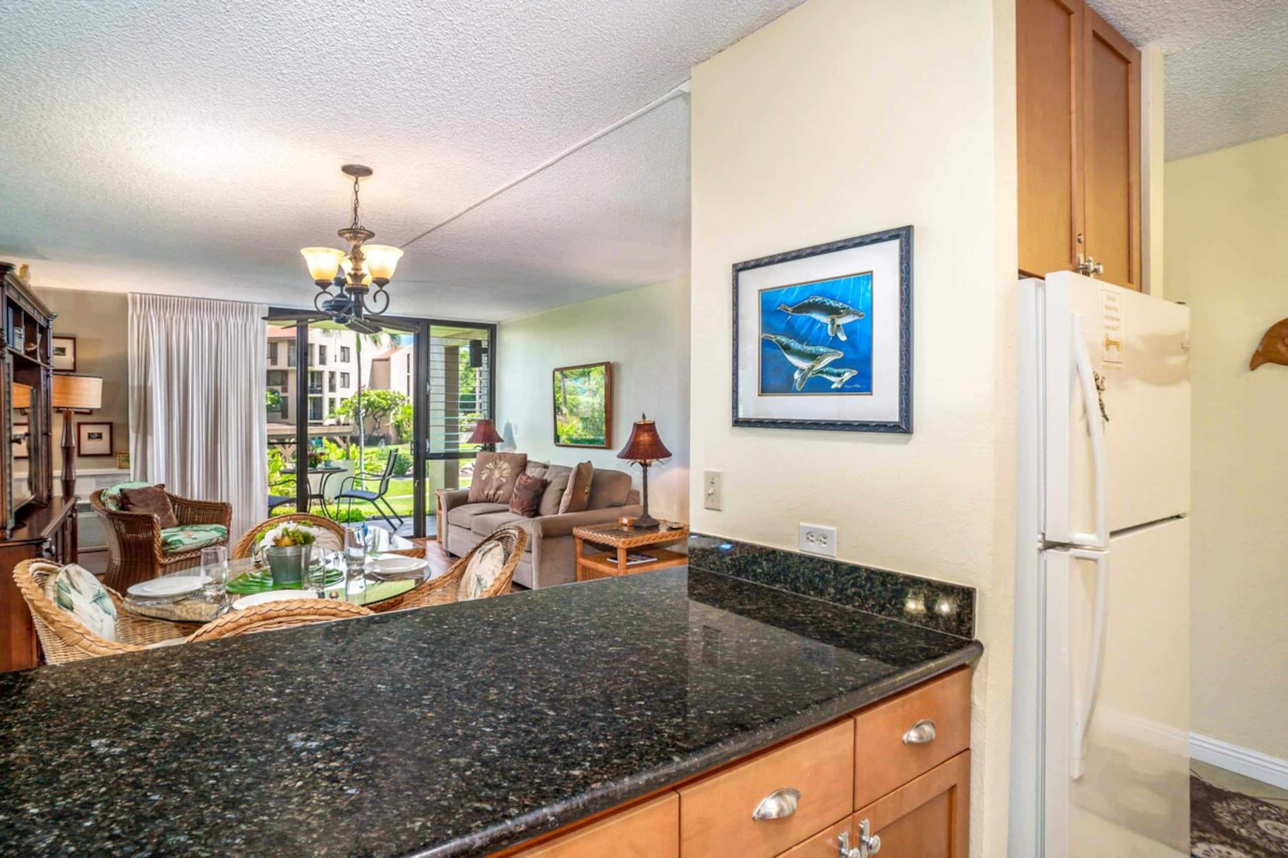 Beachfront condo steps from Kamaole Beach III - Photo 20
