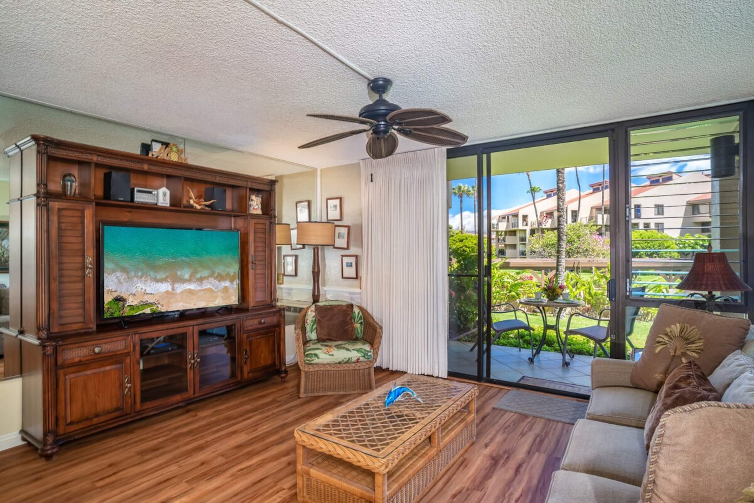 Beachfront condo steps from Kamaole Beach III - Main photo