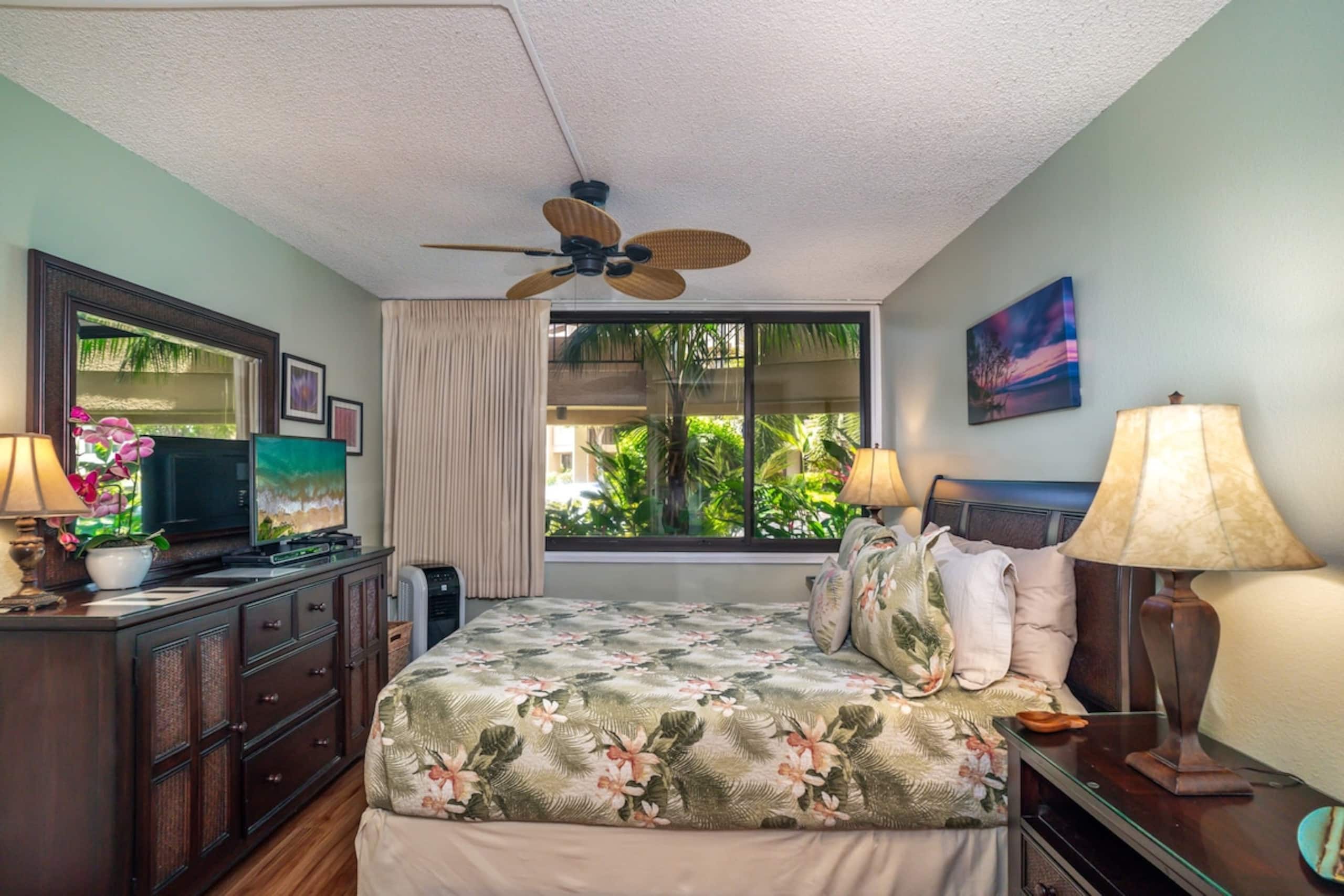 Beachfront condo steps from Kamaole Beach III - Photo 2