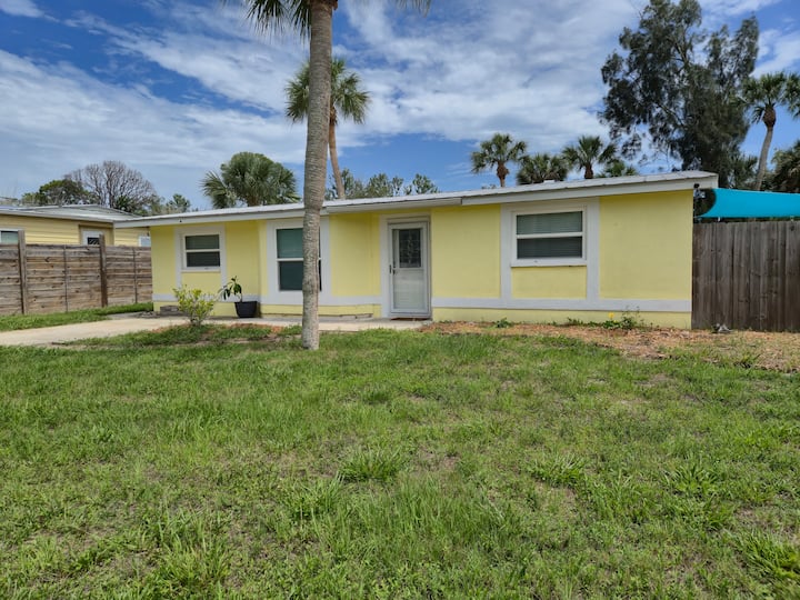 Dona Bay Getaway - Canal Front, 7 Min To Beach - Venice, FL