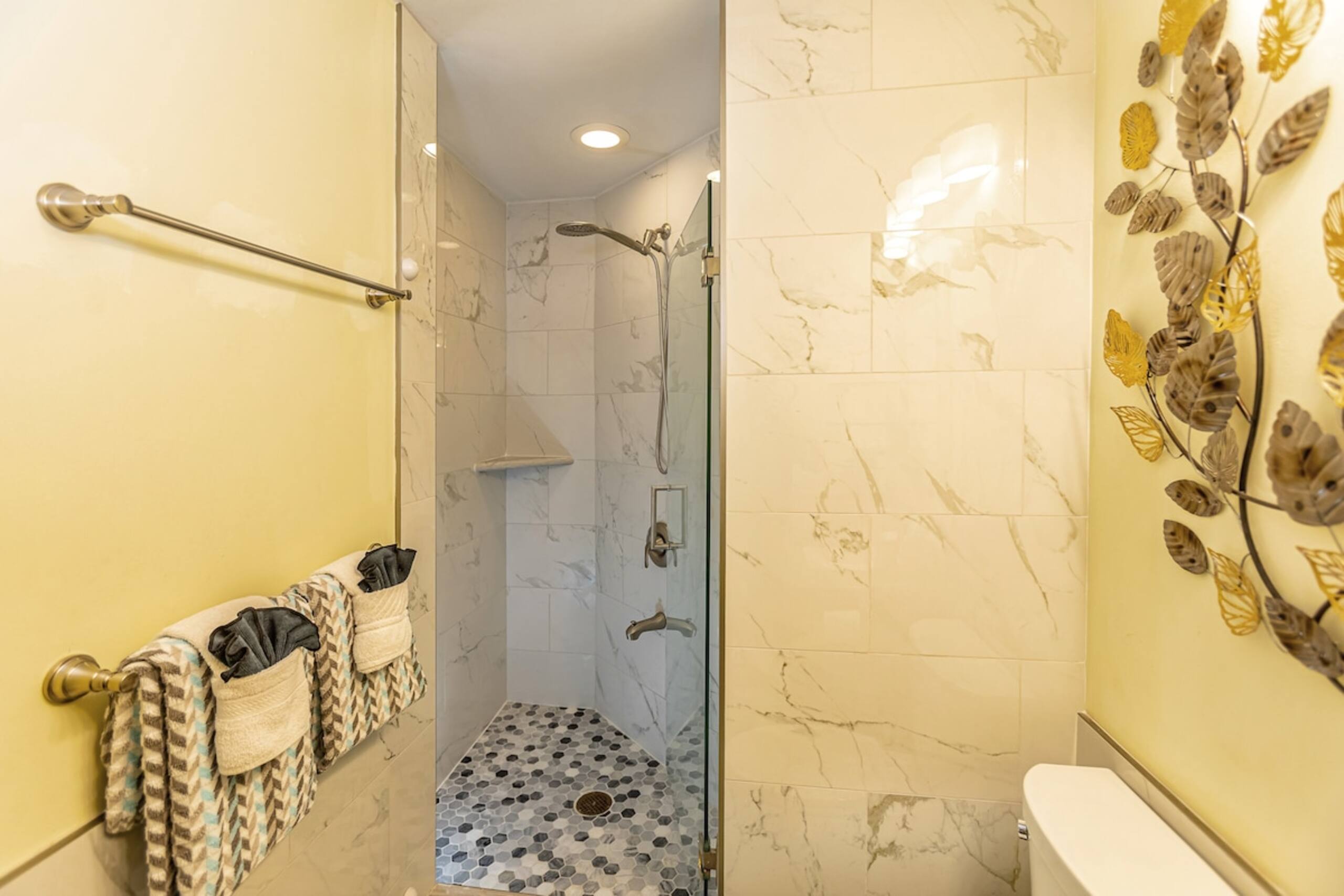 Family Friendly 2B/2B FullAC Price Incld 17.5%TAX - Photo 23