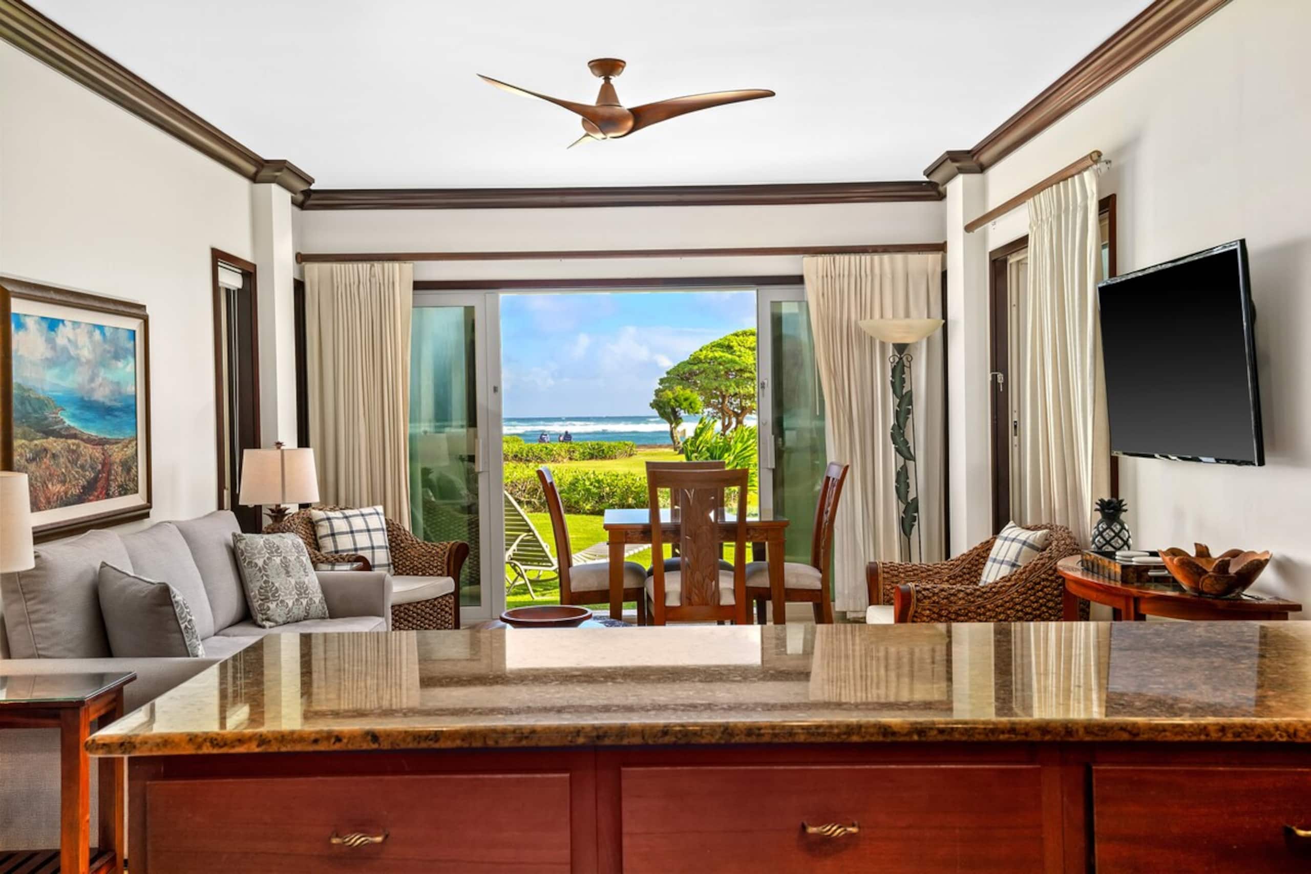 Waipouli Oceanfront Condo - Steps to the Beach - Photo 8