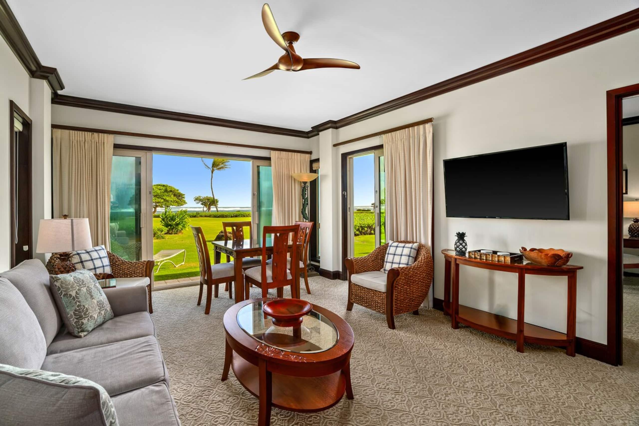 Waipouli Oceanfront Condo - Steps to the Beach - Photo 5
