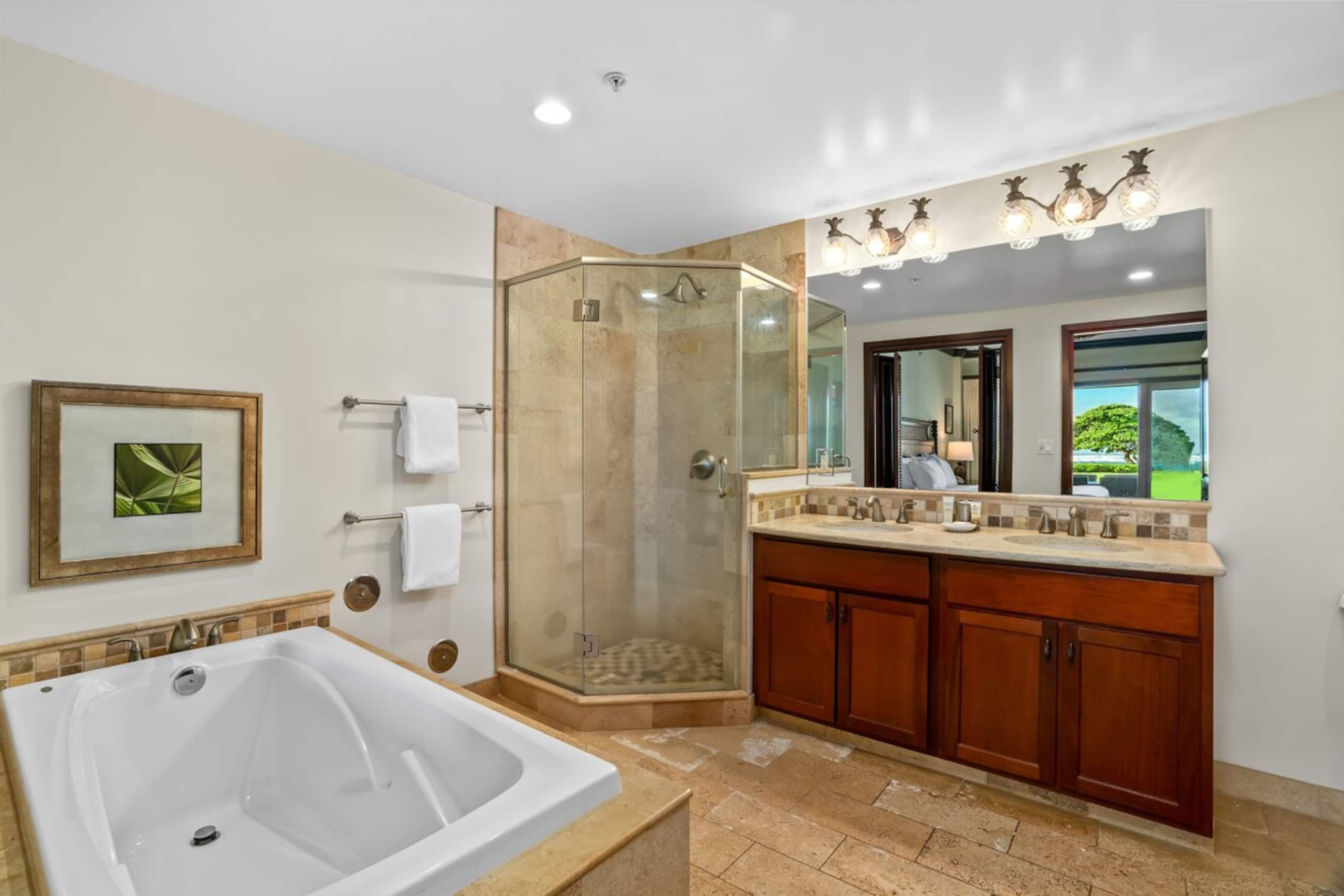 Waipouli Oceanfront Condo - Steps to the Beach - Photo 18