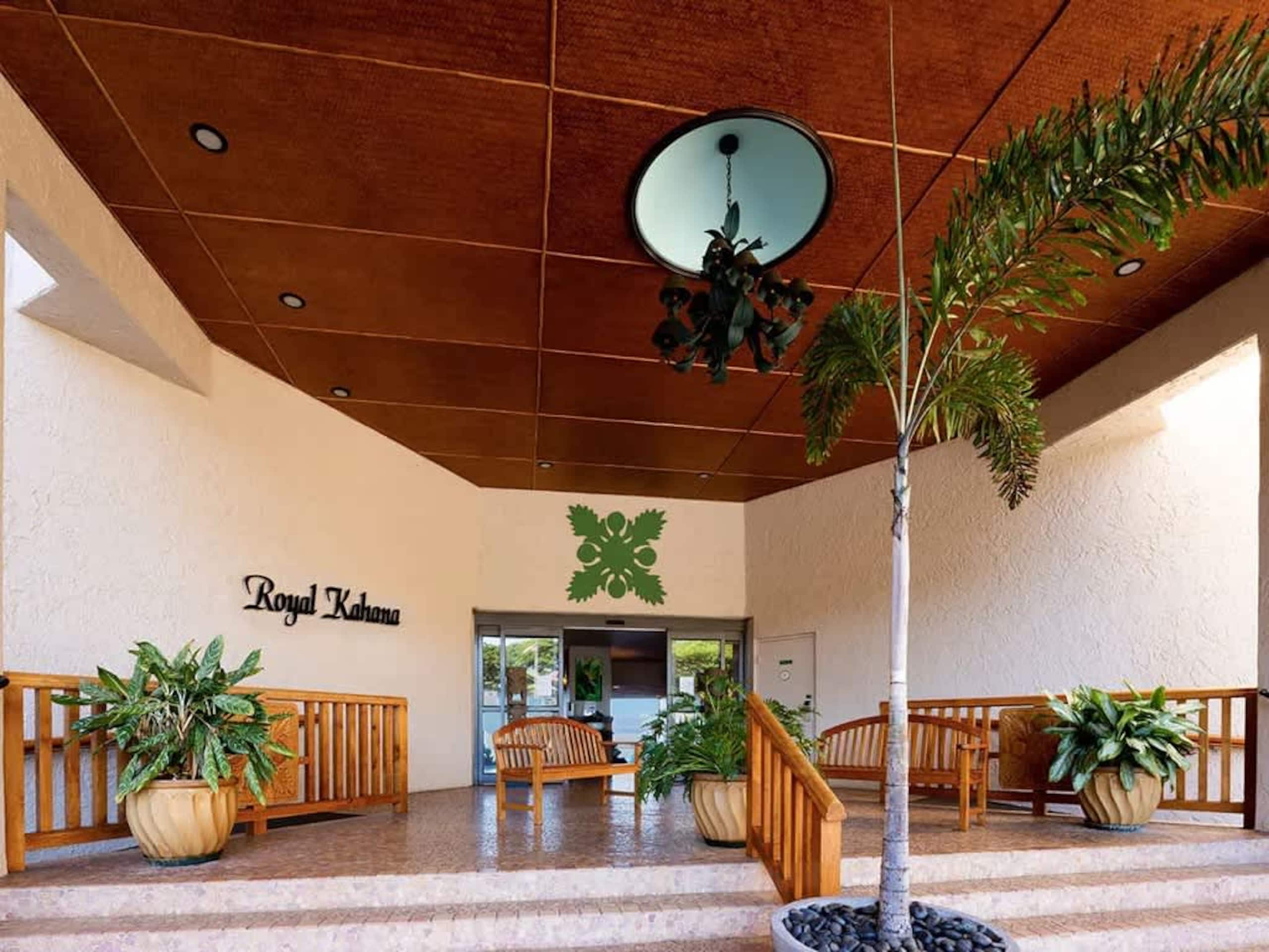 Kahana Oceanfront Gem w. Gym & Pool, AC Comfort - Photo 15