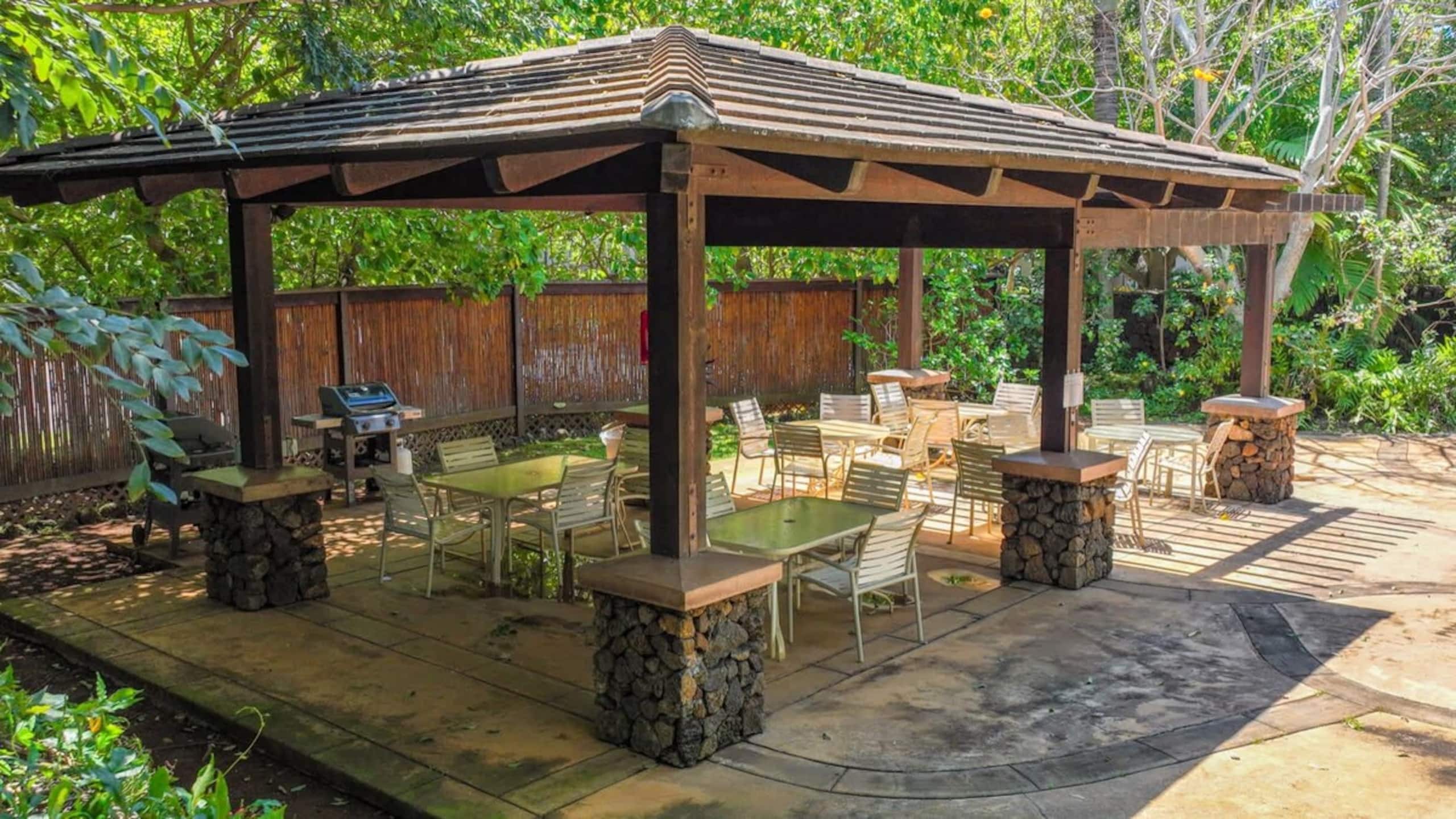 1 Bed 1st Floor w/ A/C Pool, and Tropical Grounds - Photo 34