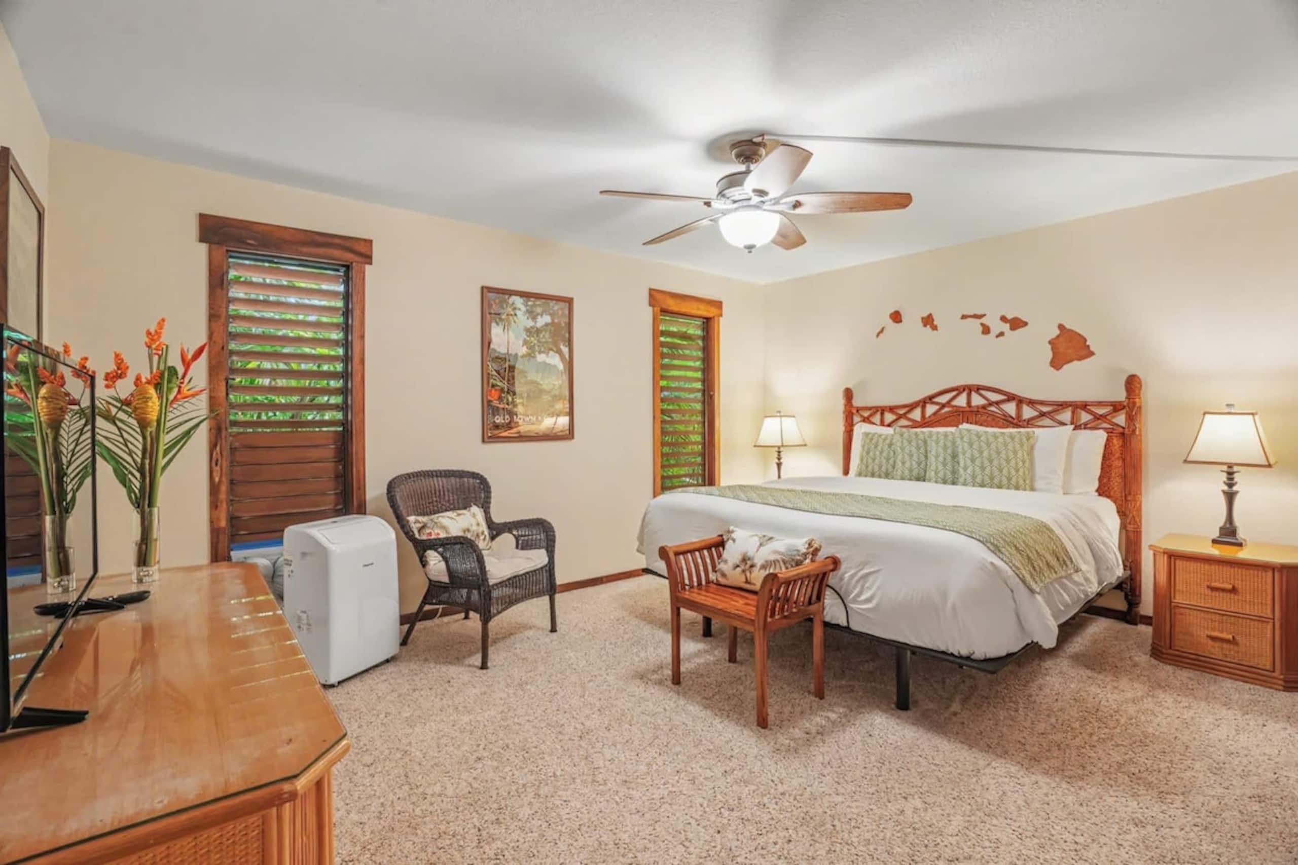 1 Bed 1st Floor w/ A/C Pool, and Tropical Grounds - Photo 14