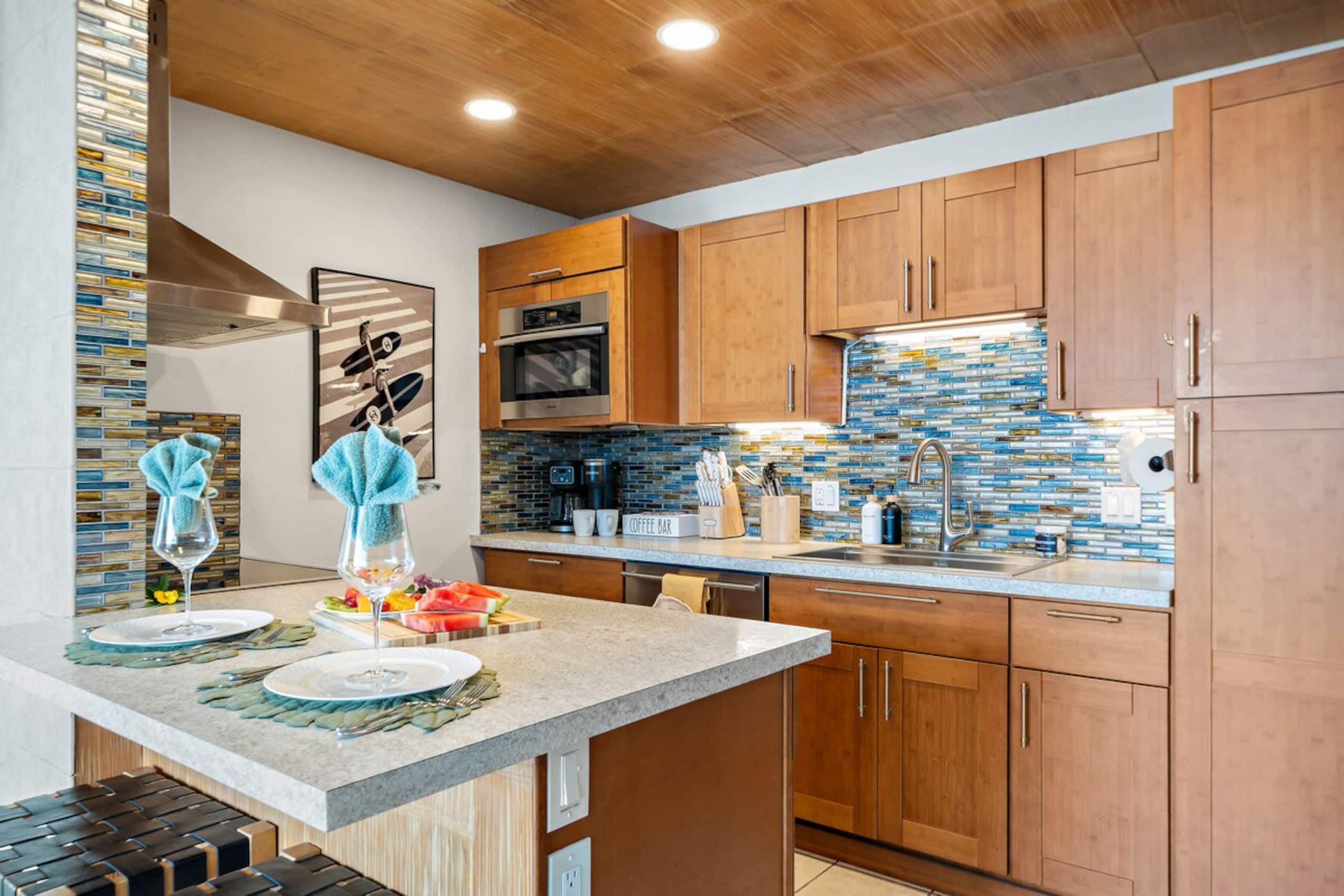 Spread Aloha: Ocean Views, Artist Inspired Oasis - Photo 10