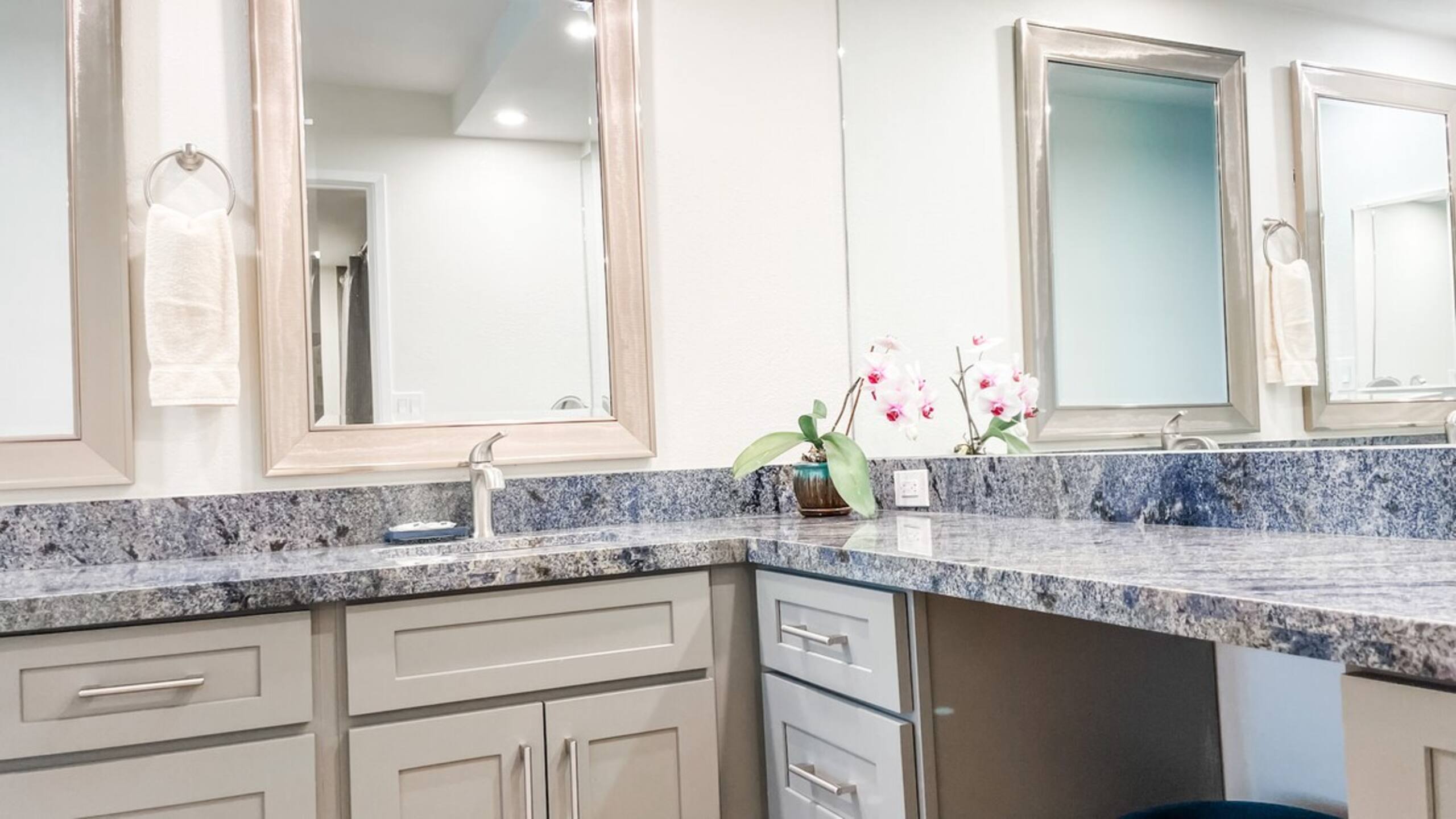 Gorgeous,2 bd, Ocean, AC,wifi,pool, hot tub D104 - Photo 13