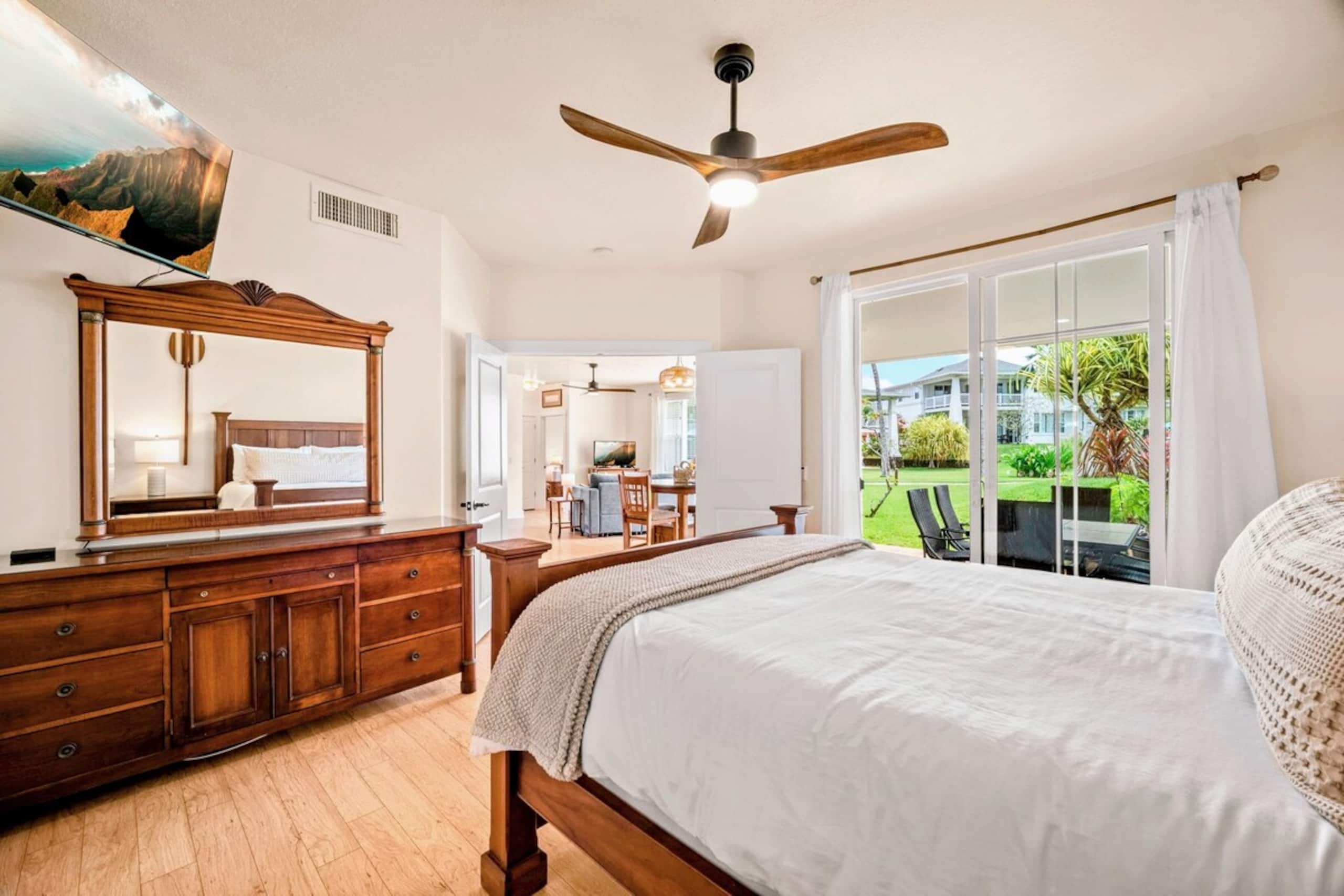 Tropical condo facing pool, lawn, & hot tub! - Photo 31