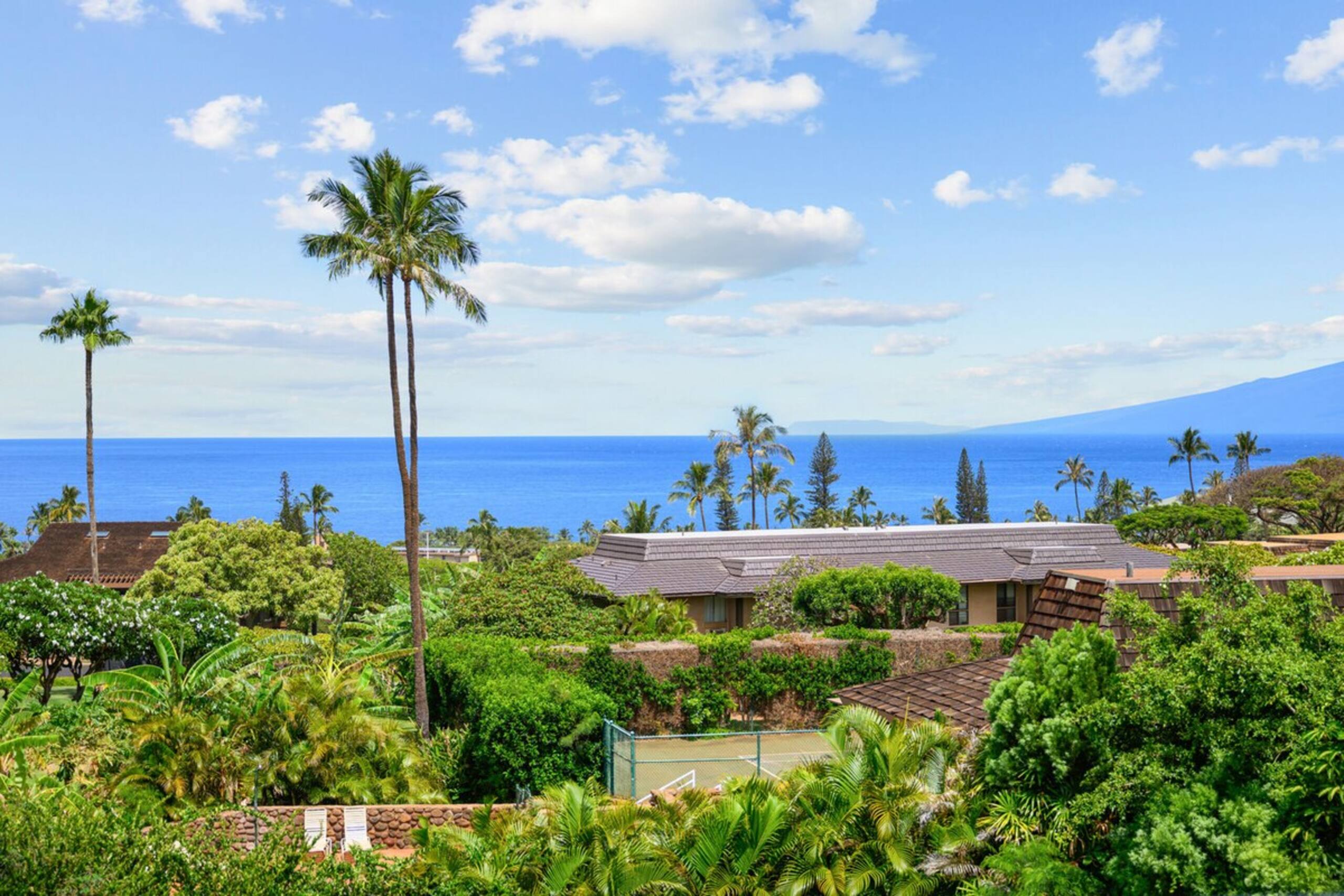 Hidden West Maui Gem with Ocean View and Split A/C - Photo 16