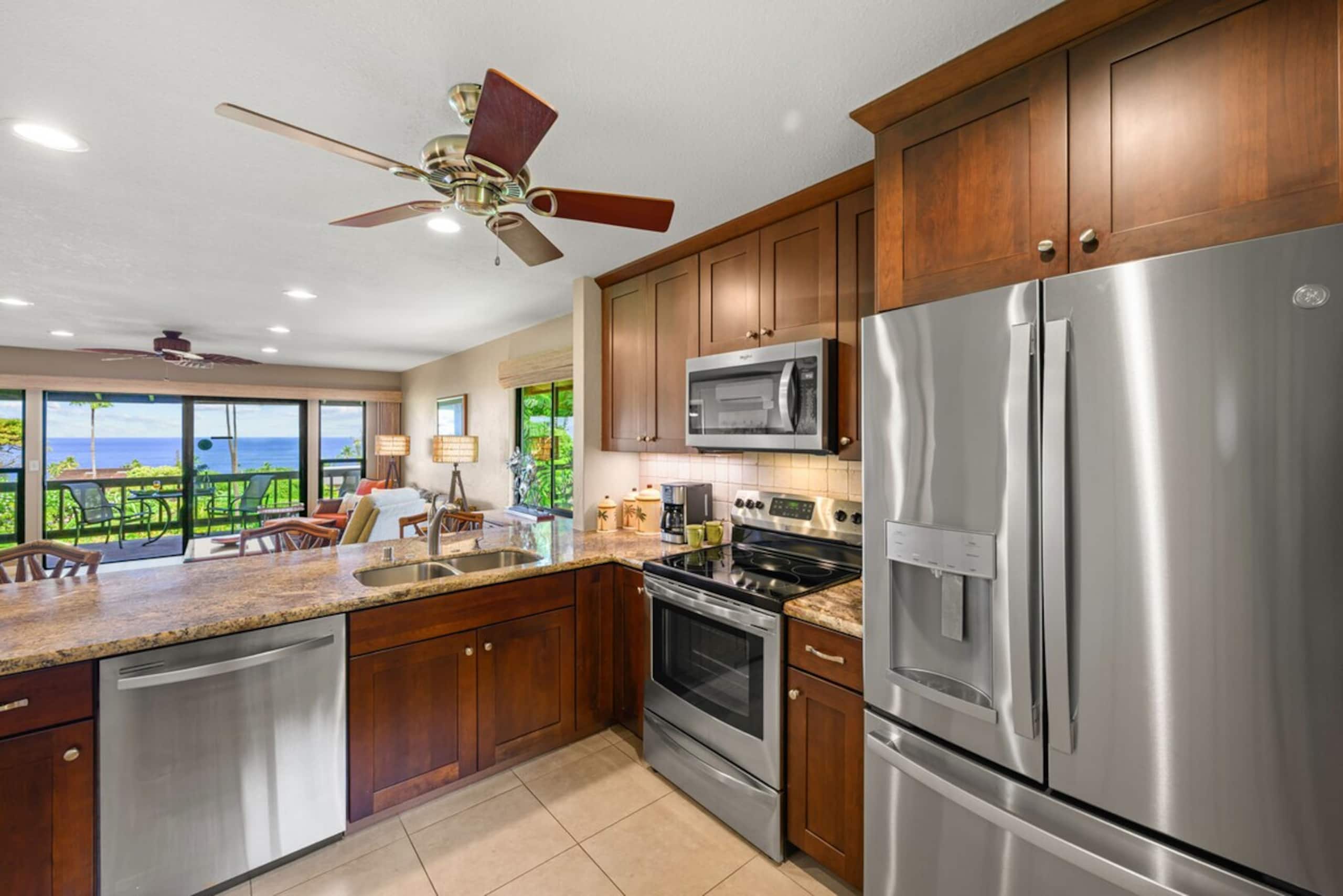 Hidden West Maui Gem with Ocean View and Split A/C - Photo 20