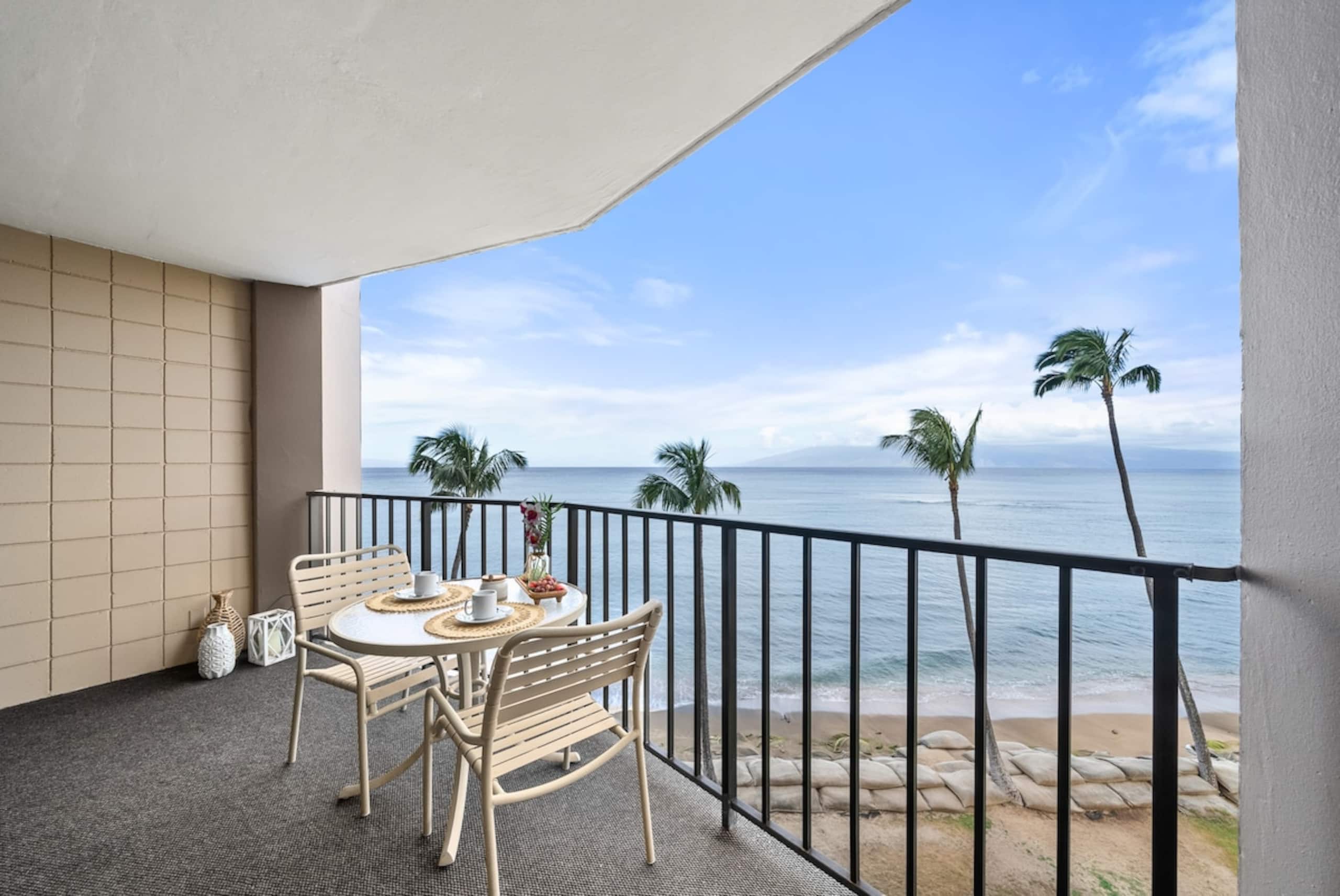 Studio Breathtaking Lanai Views-Valley Isle 507 - Photo 4