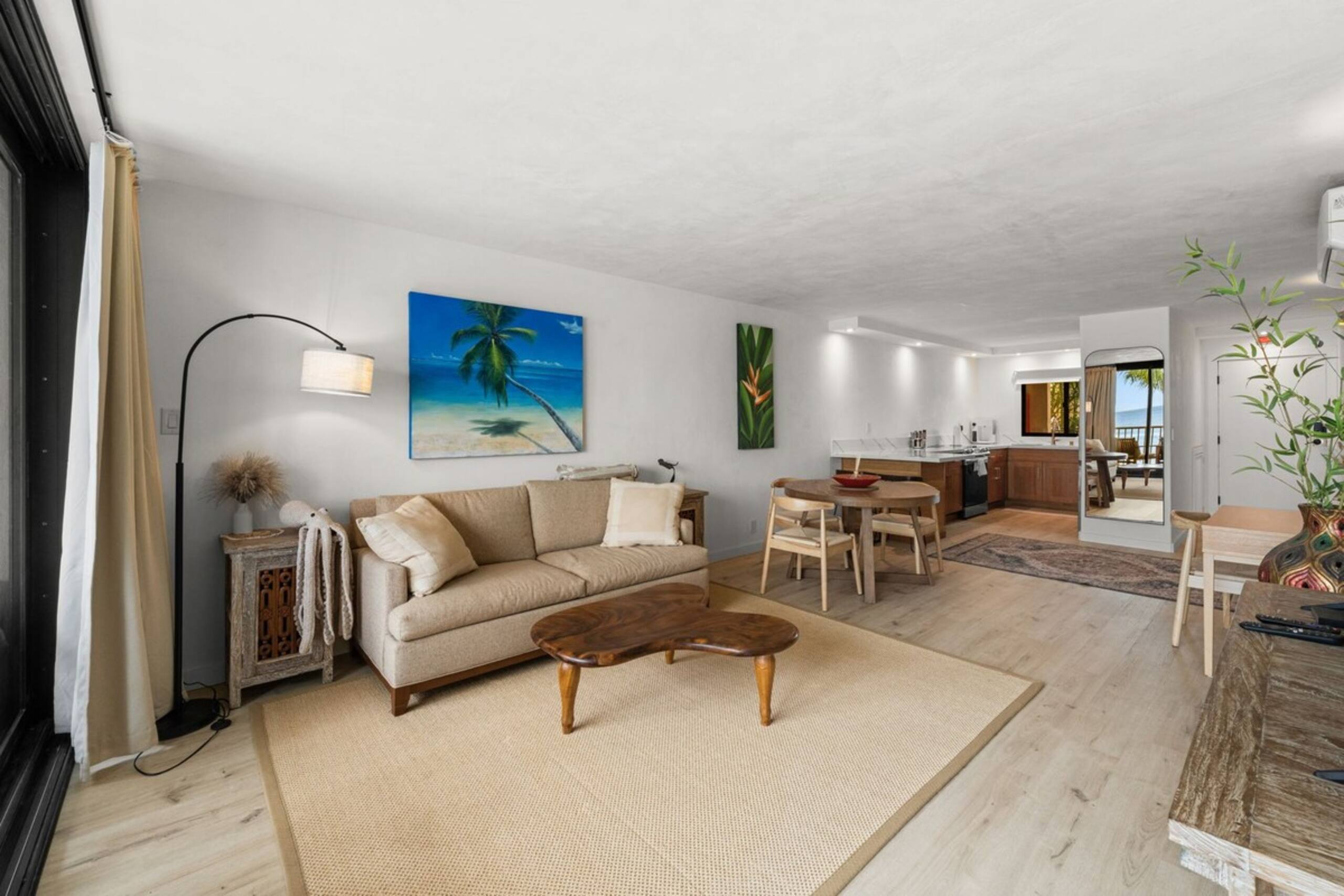 Oceanfront Maalaea Harbor Condo with pool - Photo 6