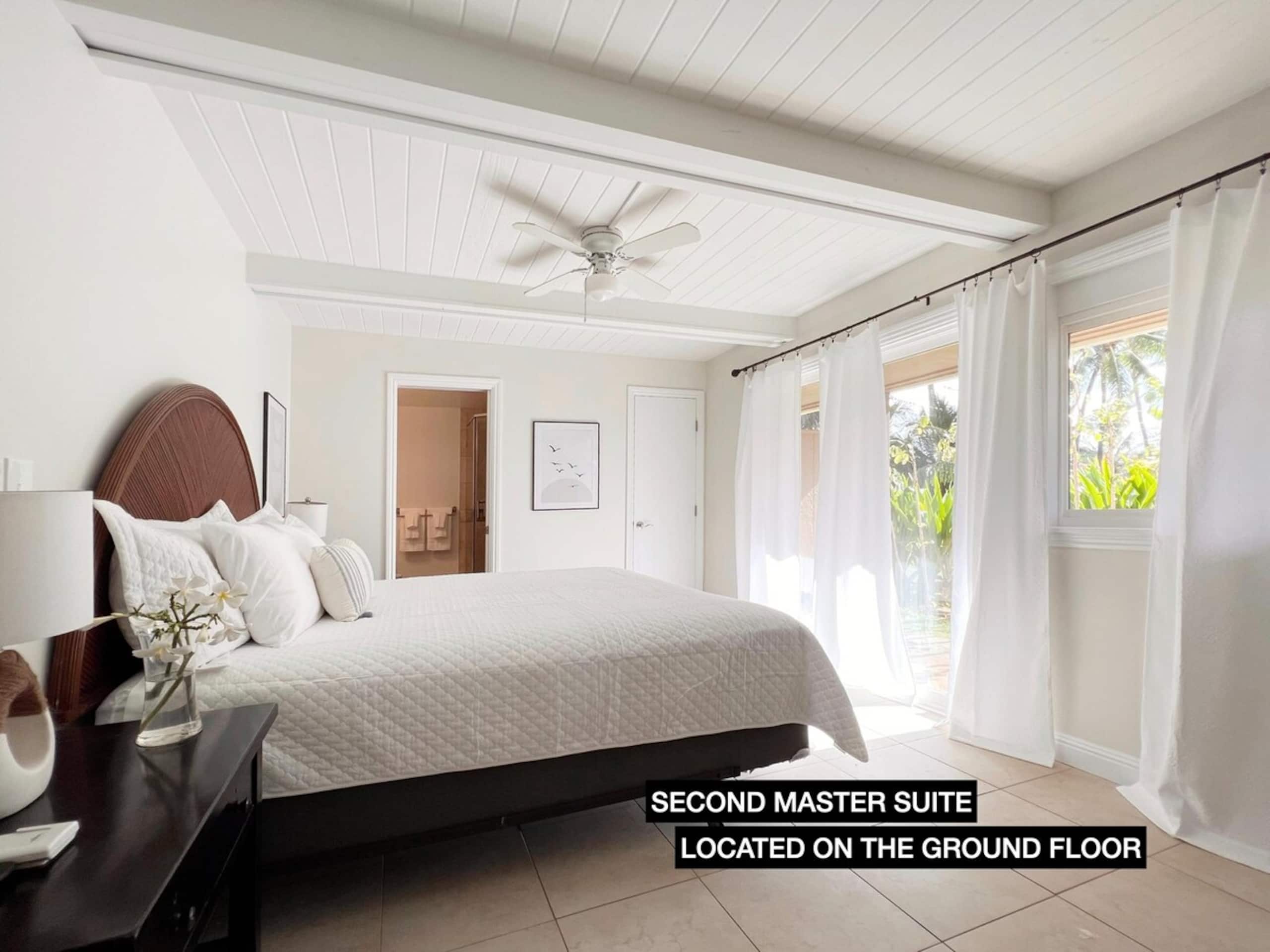 NEW 4BR Oceanfront Home with Hot Tub & Theatre - Photo 19