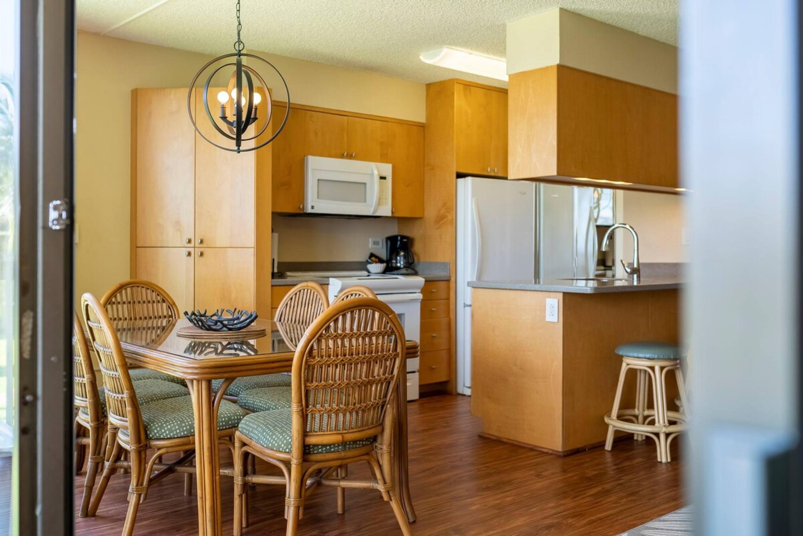 Maui Sunset Vacation Rentals B517 - Photo 4