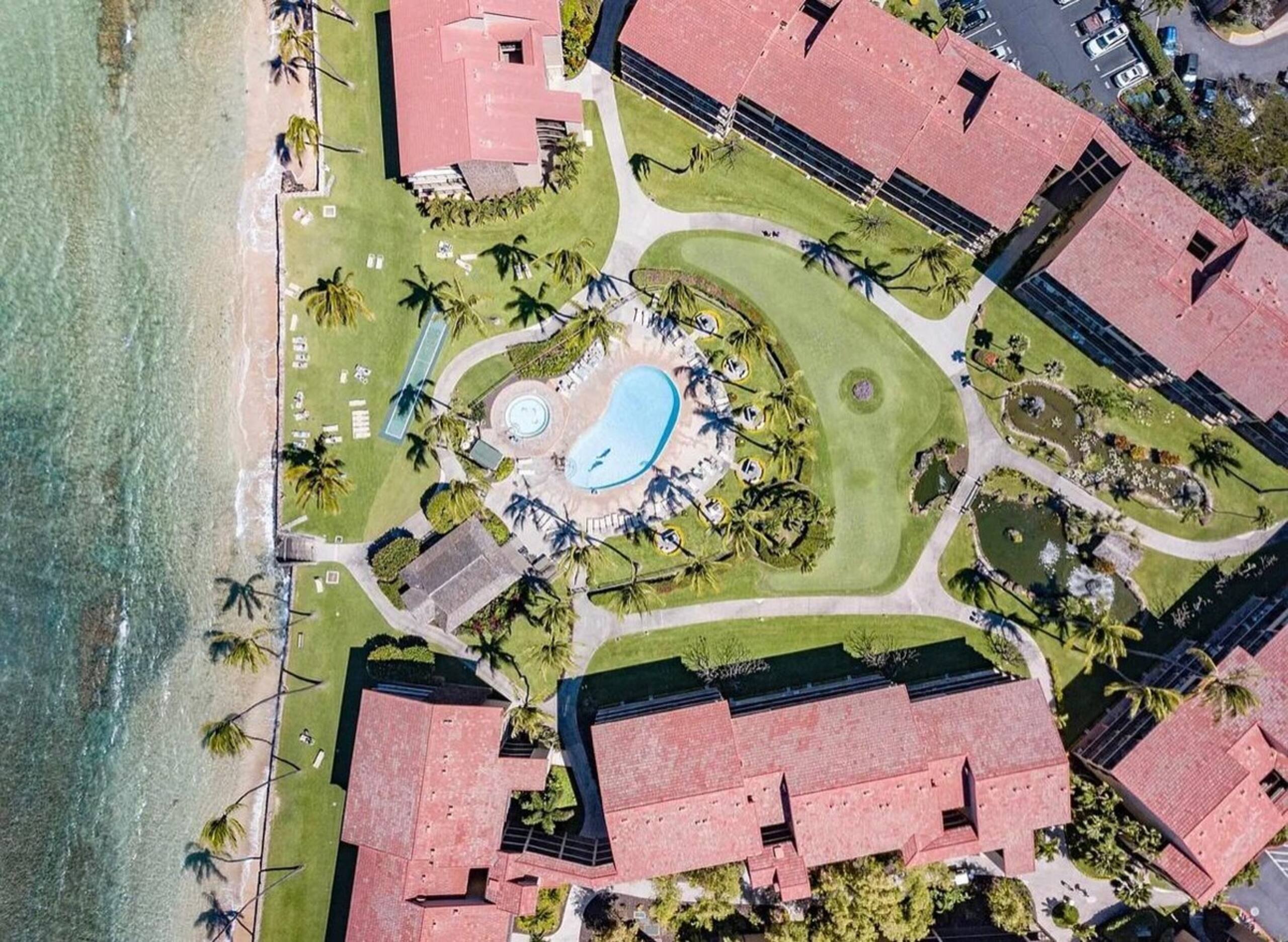 1BR Oceanfront Corner, Wraparound Lanai + A/C - Photo 18