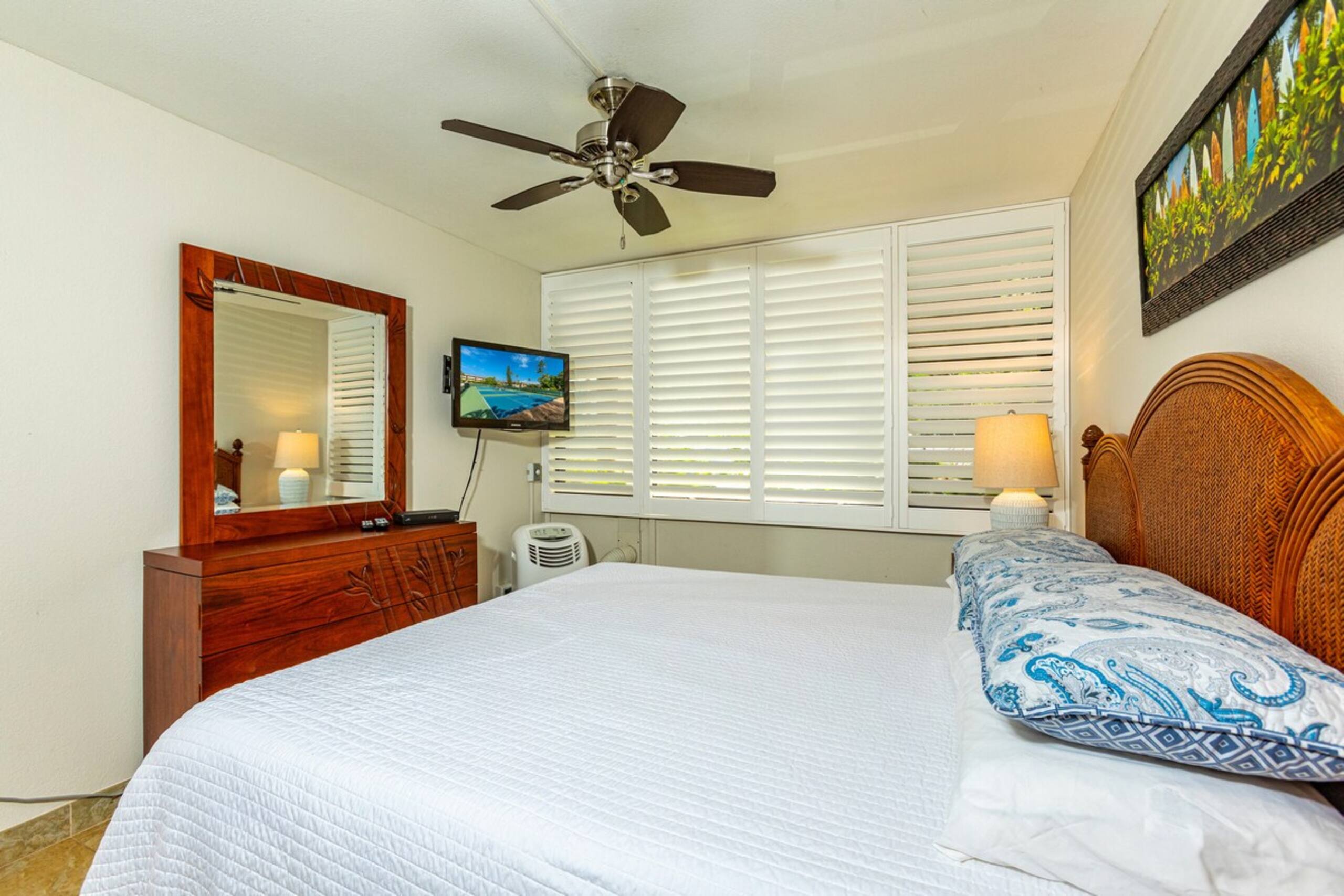 Partial Oceanview, A/C Steps from Beach KS1105 - Photo 12