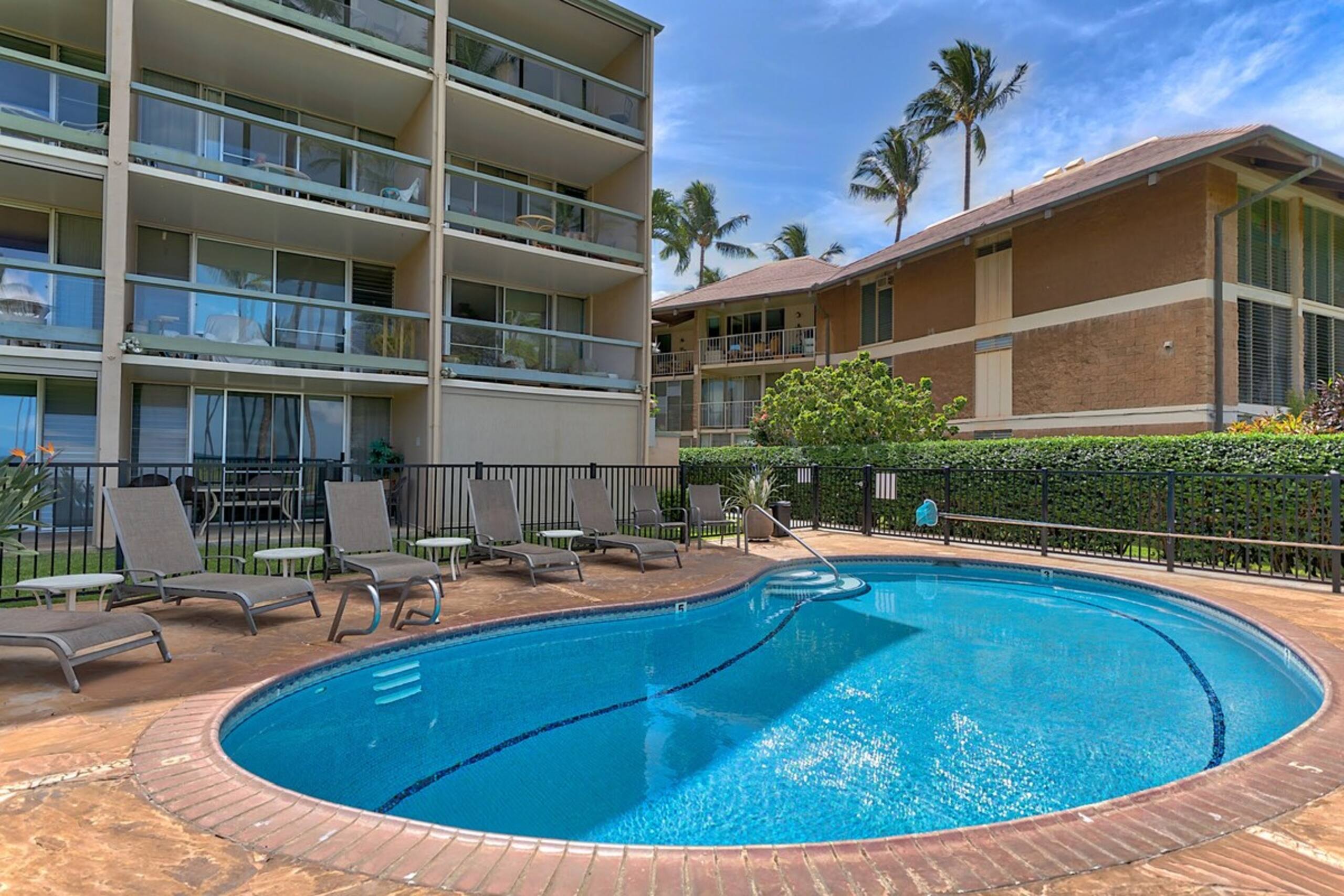 Gorgeous Oceanfront Panoramic Views LEI304 - Photo 19