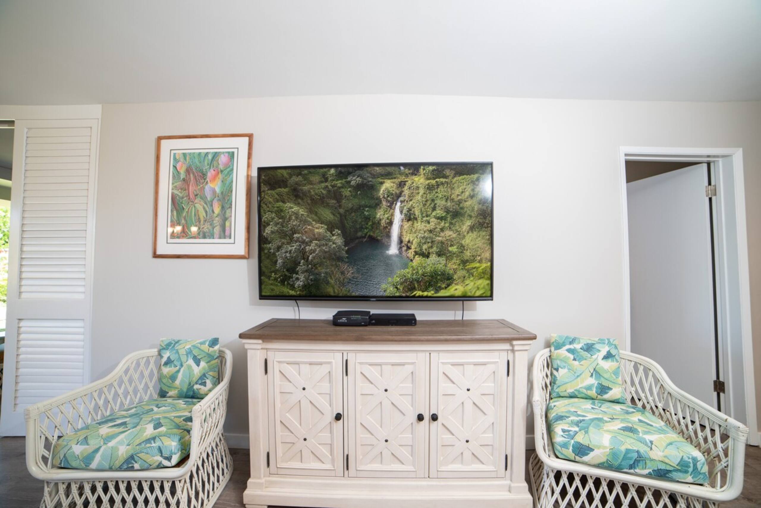 Spacious 1BD w Pool & Beach Cabana - THE E104 - Photo 3