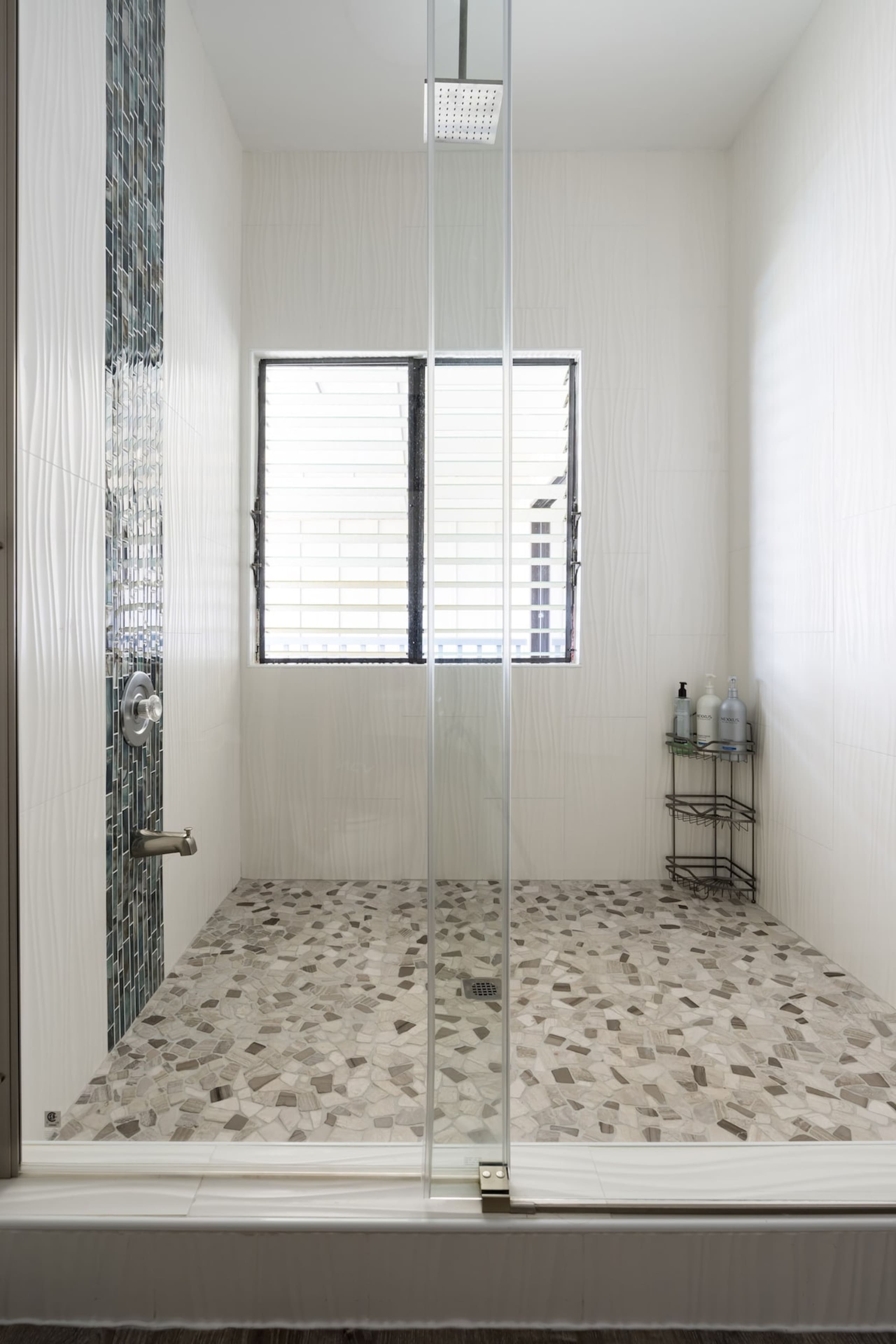 Two AC Master Suites w/ Pools + Hot Tub BluEscape - Photo 18