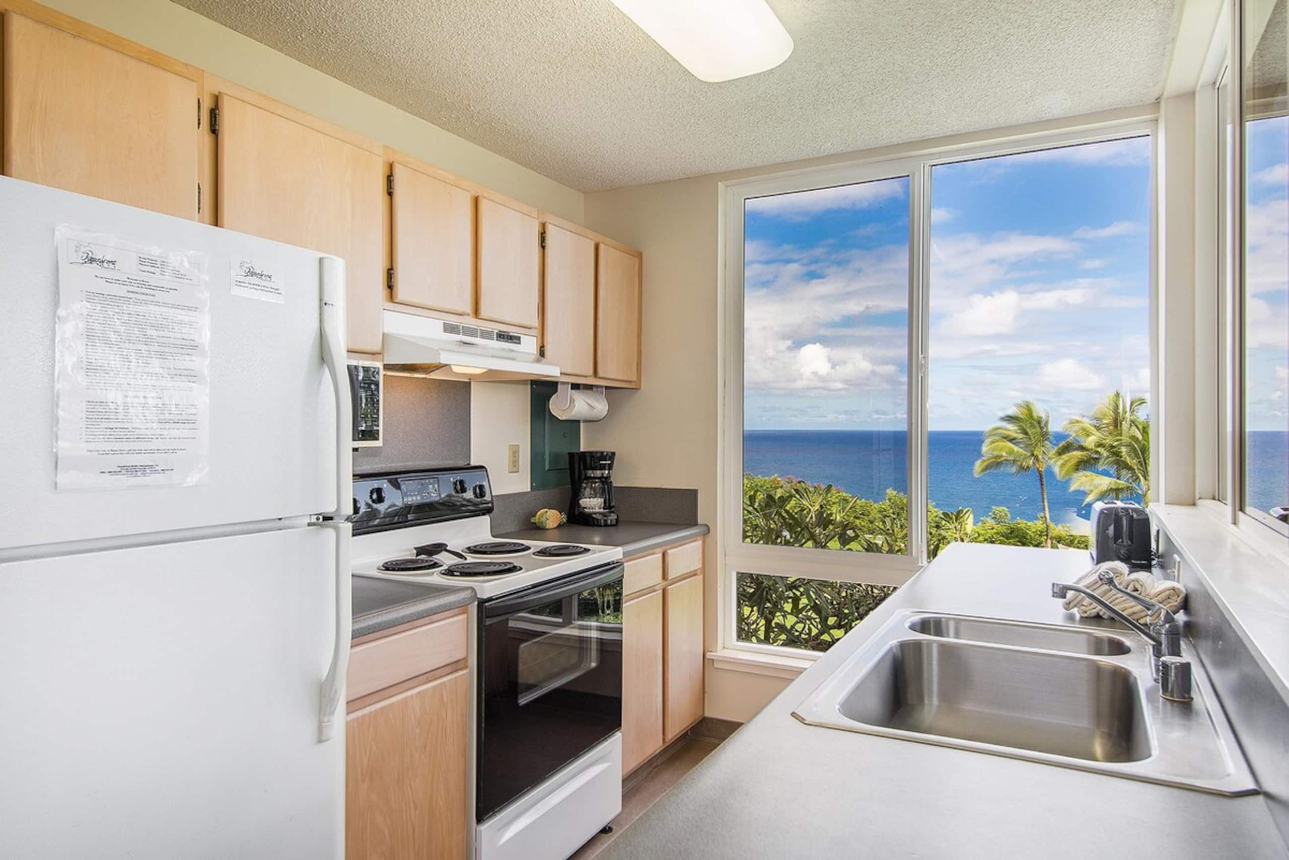 Perfect Island Getaway With Ocean Views at Cliffs - Photo 12