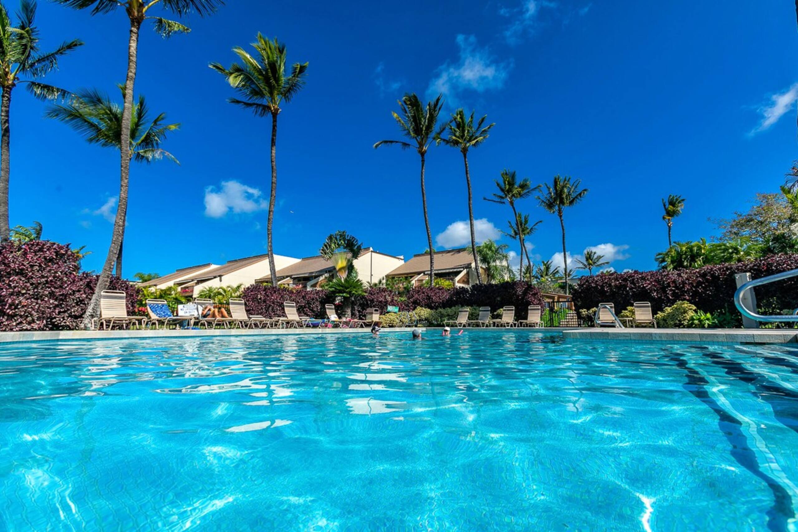 Beachfront Kihei condo w/ pool and hot tub - Photo 32
