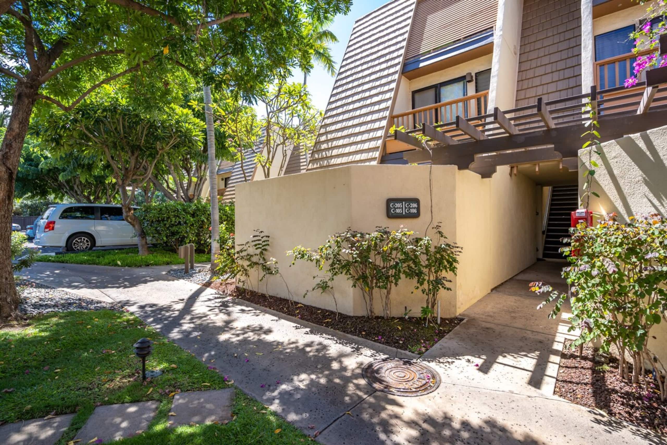 Beachfront Kihei condo w/ pool and hot tub - Photo 49