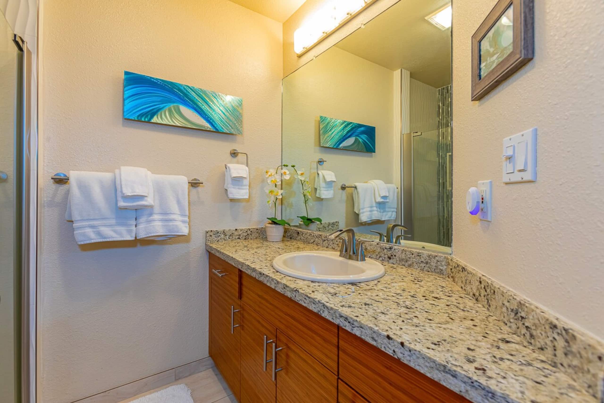 Beachfront Kihei condo w/ pool and hot tub - Photo 18