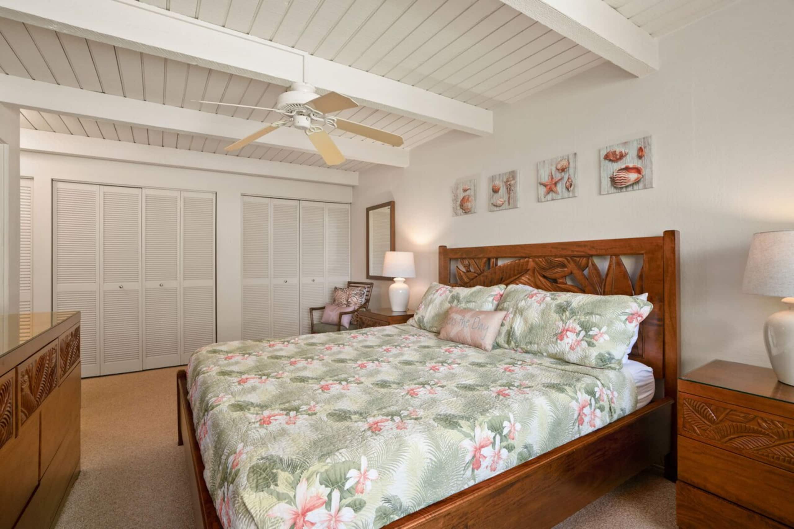 Tropical 2BR Retreat w/Mountain Views & Beach Path - Photo 13