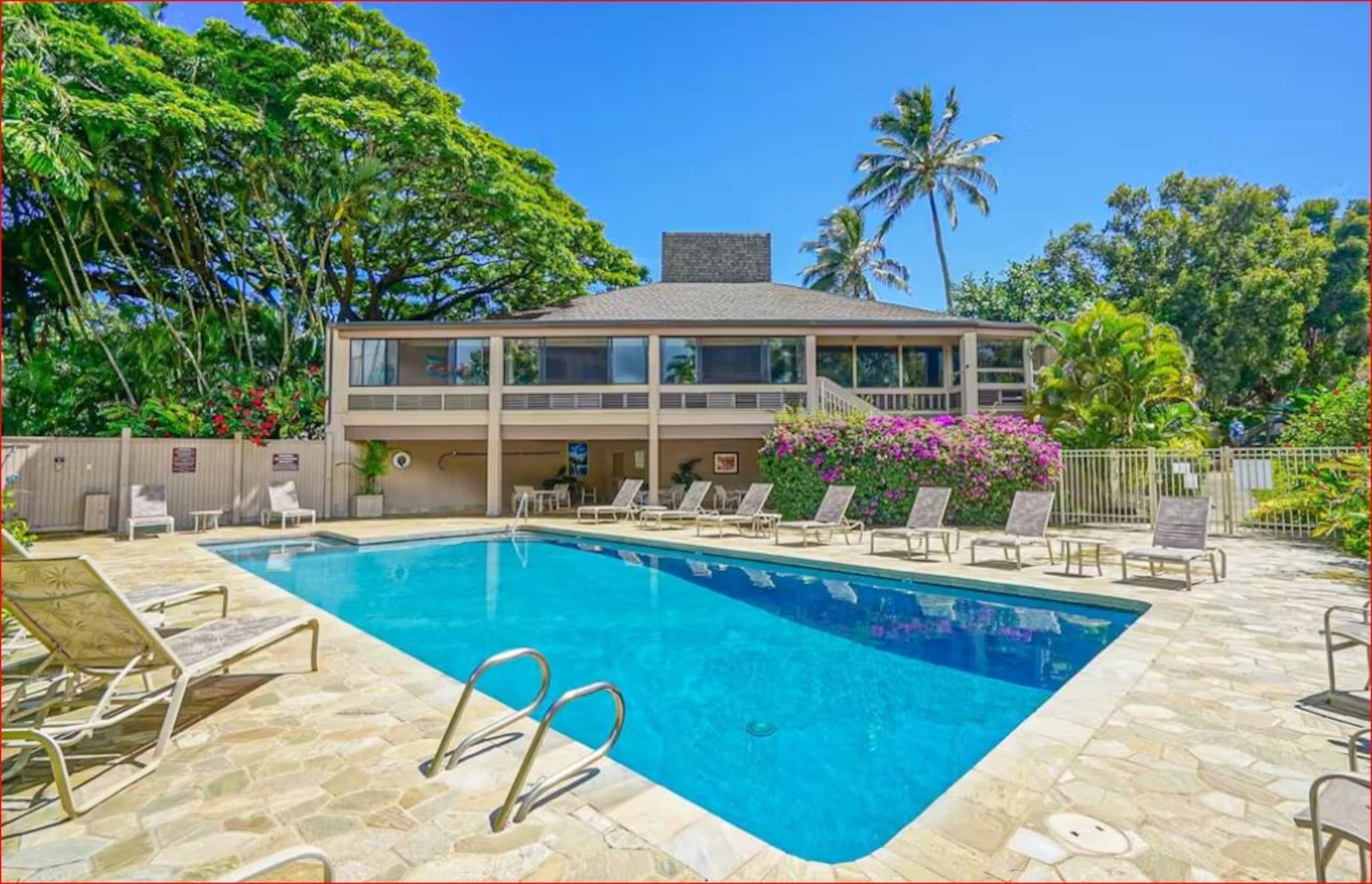 Tropical 2BR Retreat w/Mountain Views & Beach Path - Photo 23