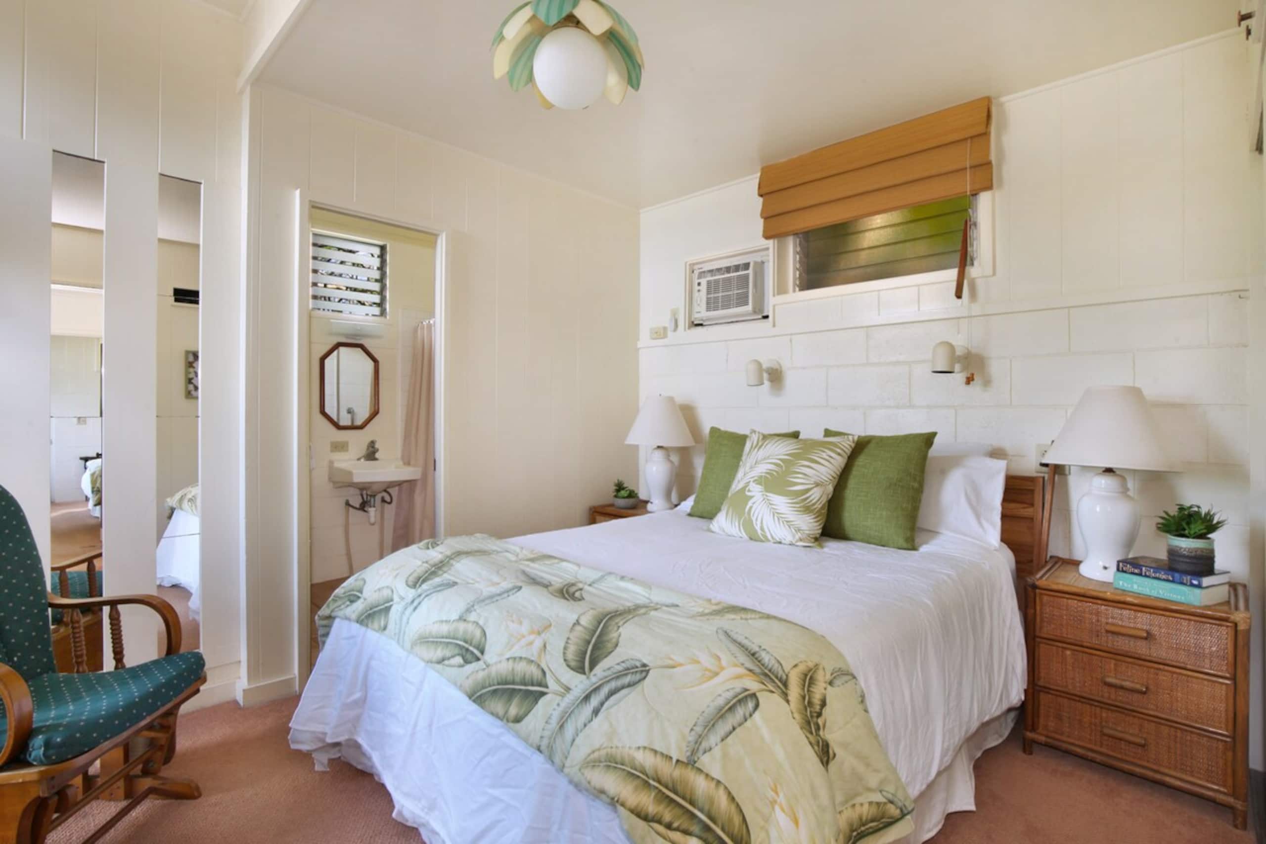 NEW A/C 2 Bed Cliffside Ocean Bay View in Lihue - Photo 1