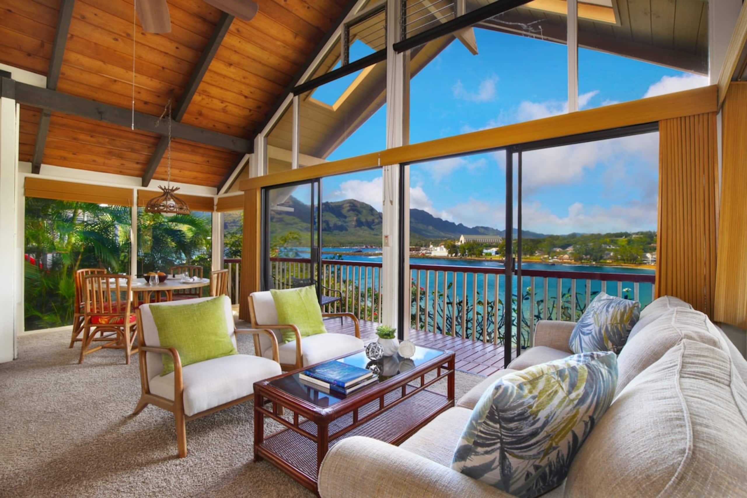 NEW A/C 2 Bed Cliffside Ocean Bay View in Lihue - Photo 3